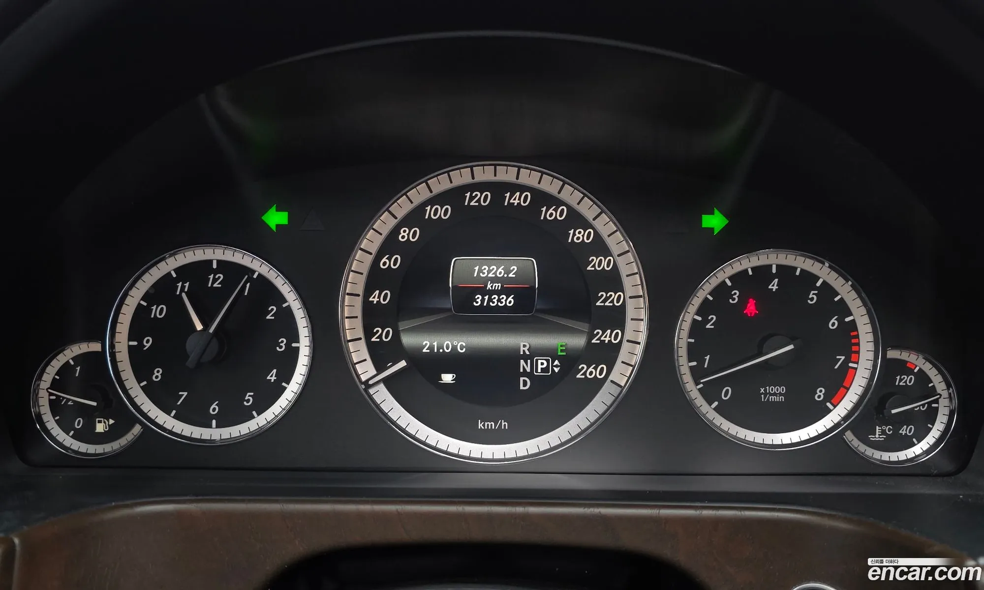 Mercedes-Benz E-Class W212 2013 WDDHF5FB5DA760339 — 22