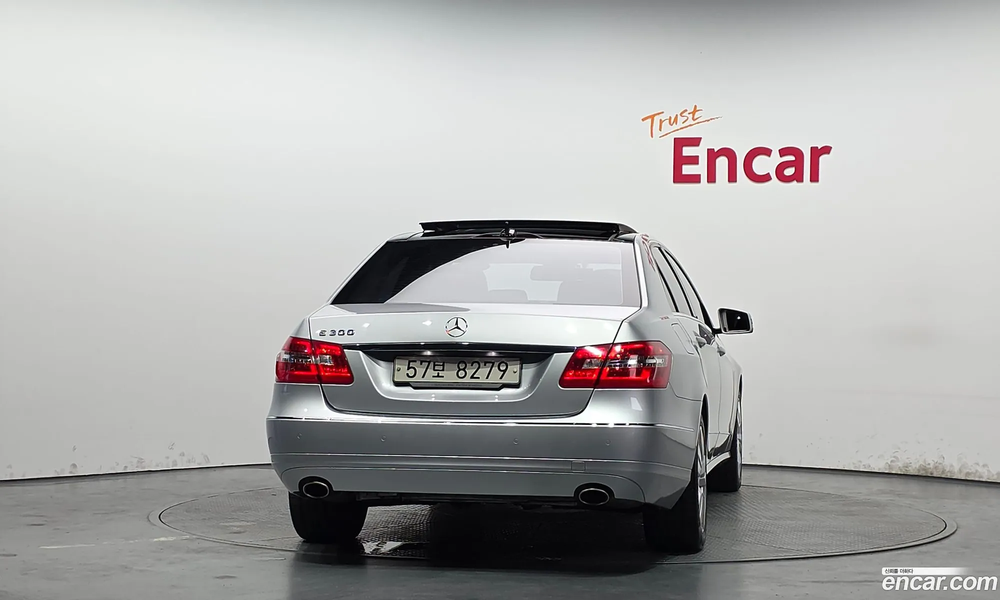 Mercedes-Benz E-Class W212 2013 WDDHF5FB5DA760339 — 21