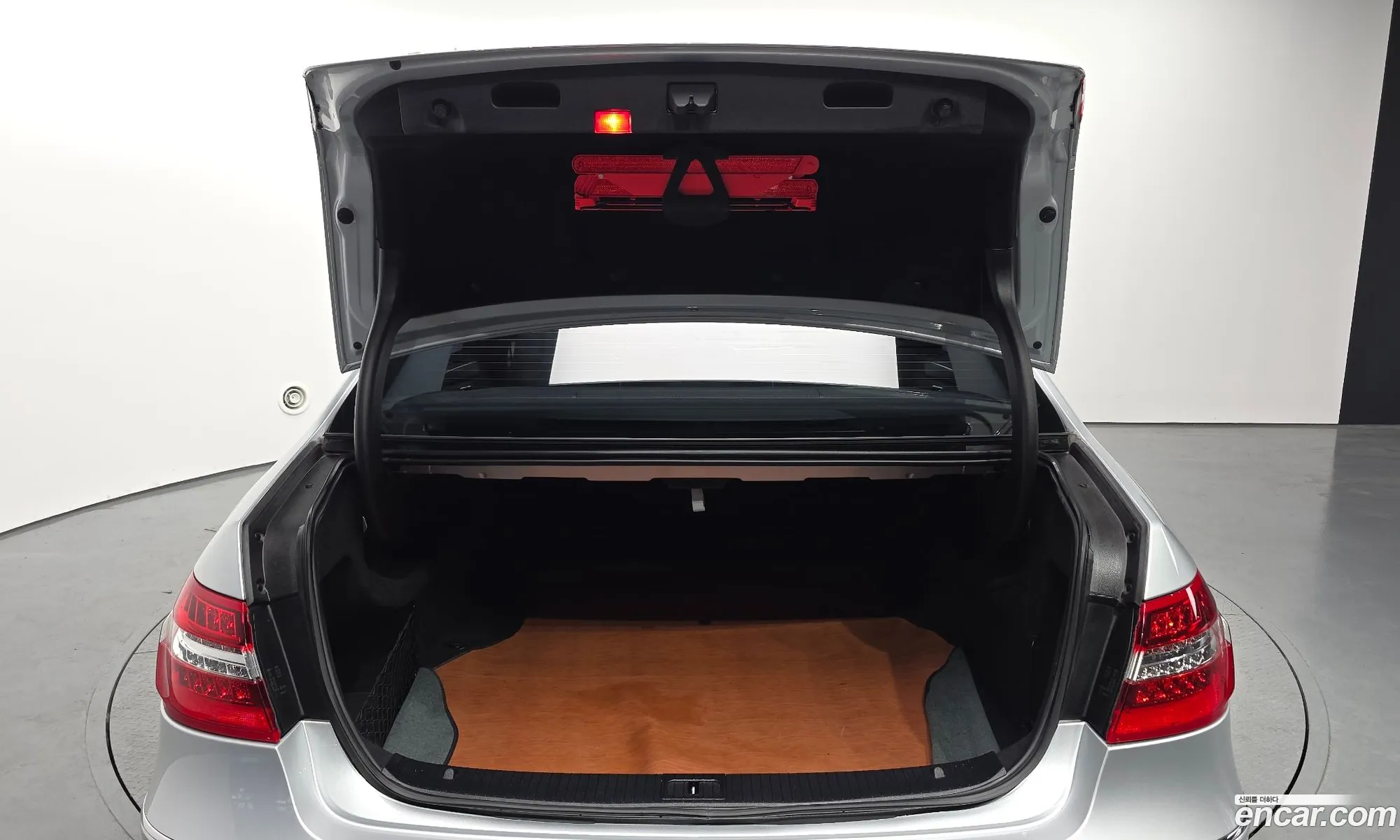 Mercedes-Benz E-Class W212 2013 WDDHF5FB5DA760339 — 25