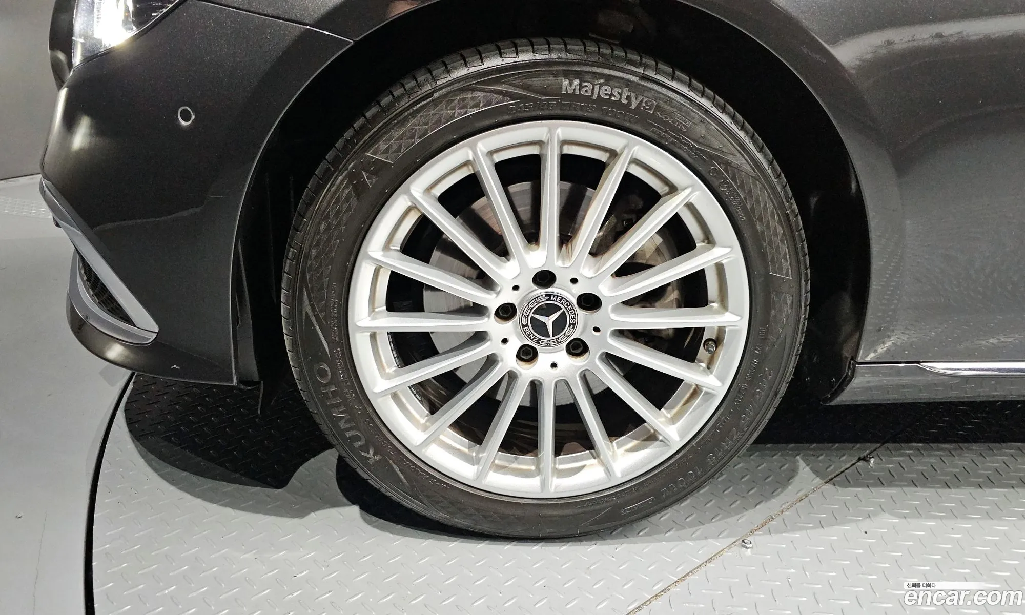 Mercedes-Benz E-Class W213 2022 — 11
