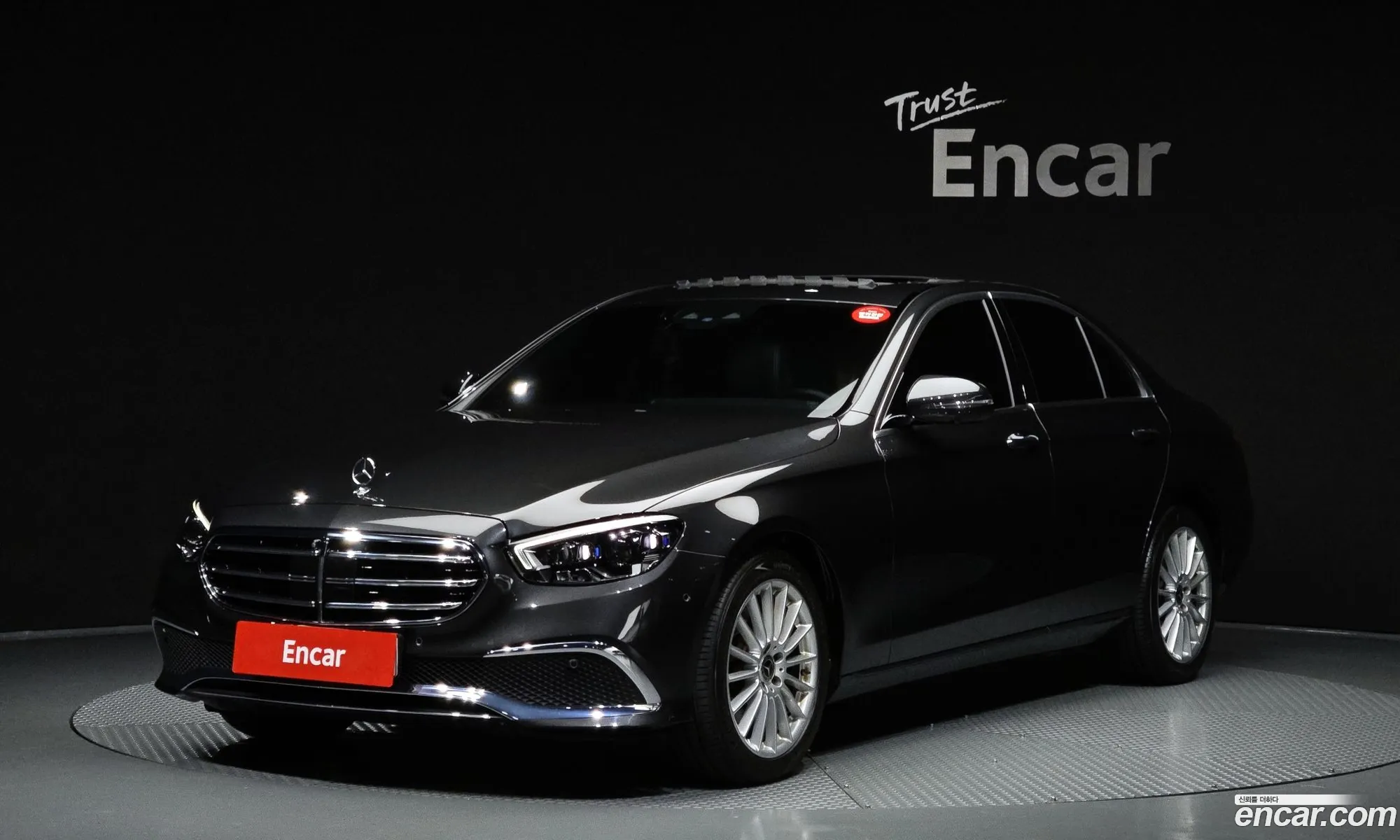 Mercedes-Benz E-Class W213 2022 — 27