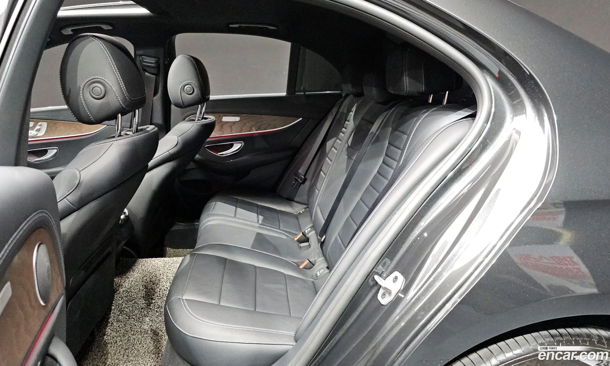 Mercedes-Benz E-Class W213 2022 — 23