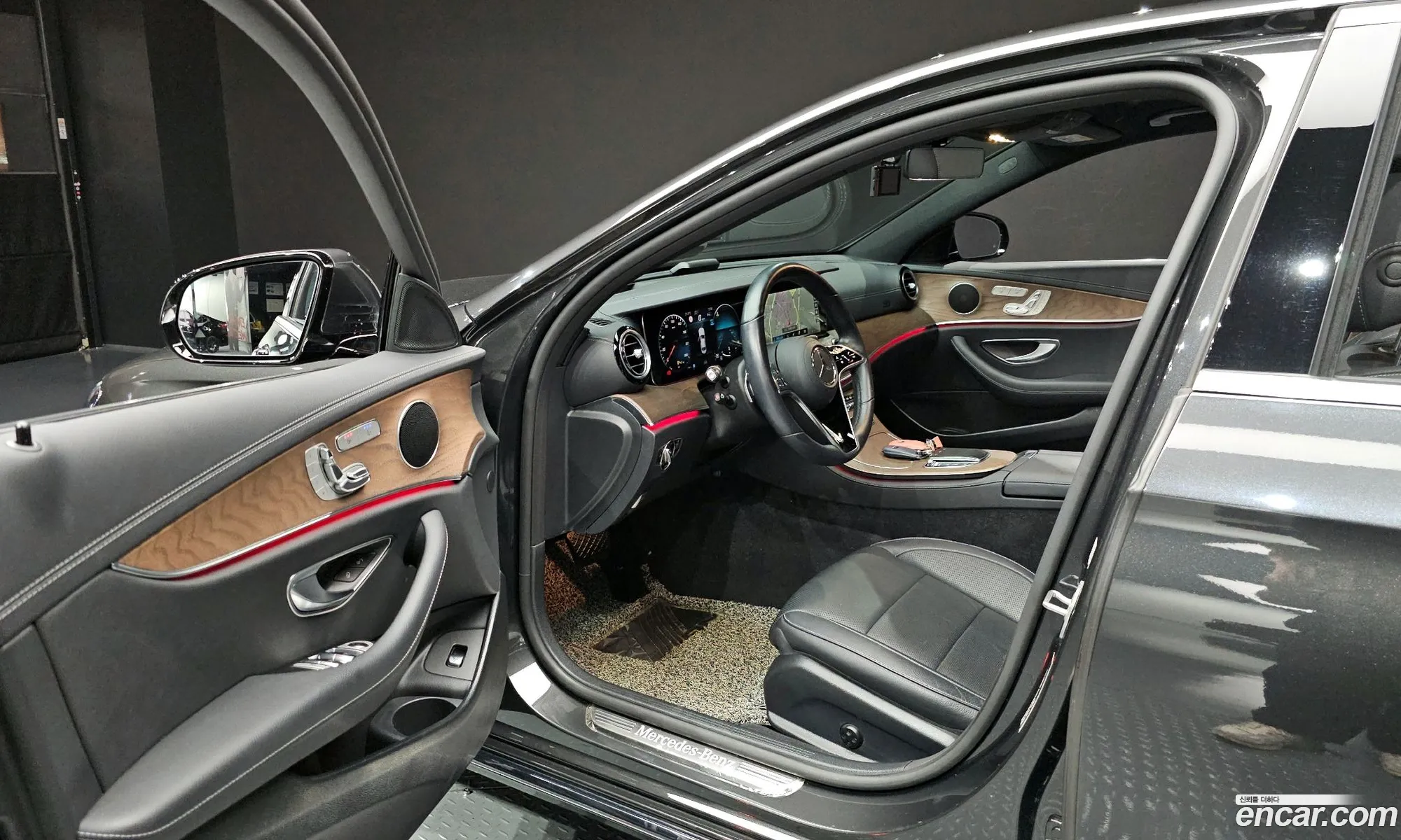 Mercedes-Benz E-Class W213 2022 — 19