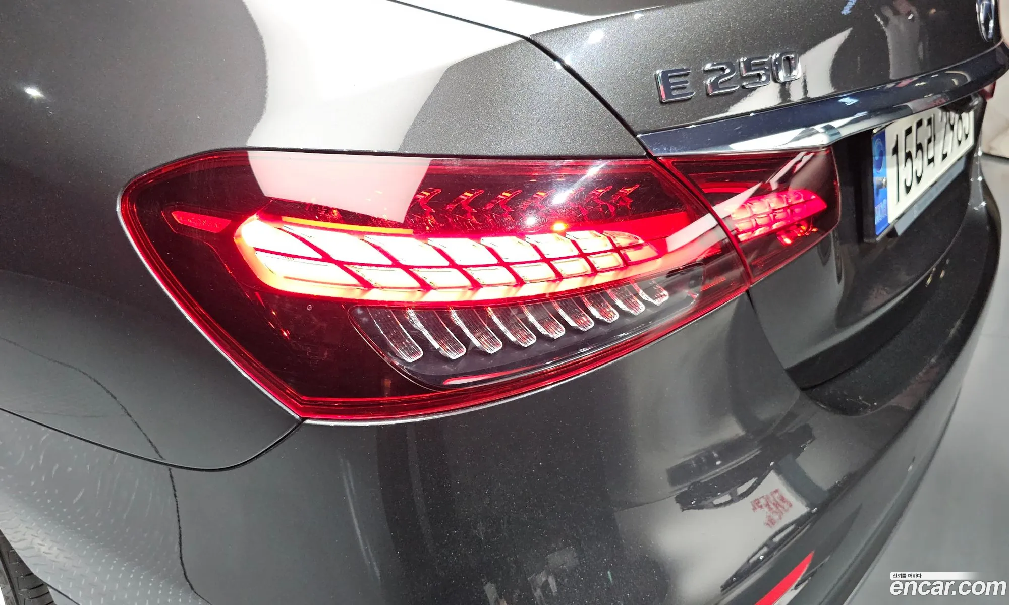 Mercedes-Benz E-Class W213 2022 — 32