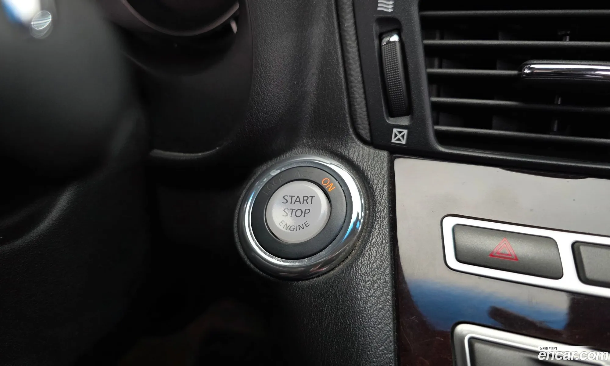 Infiniti M37