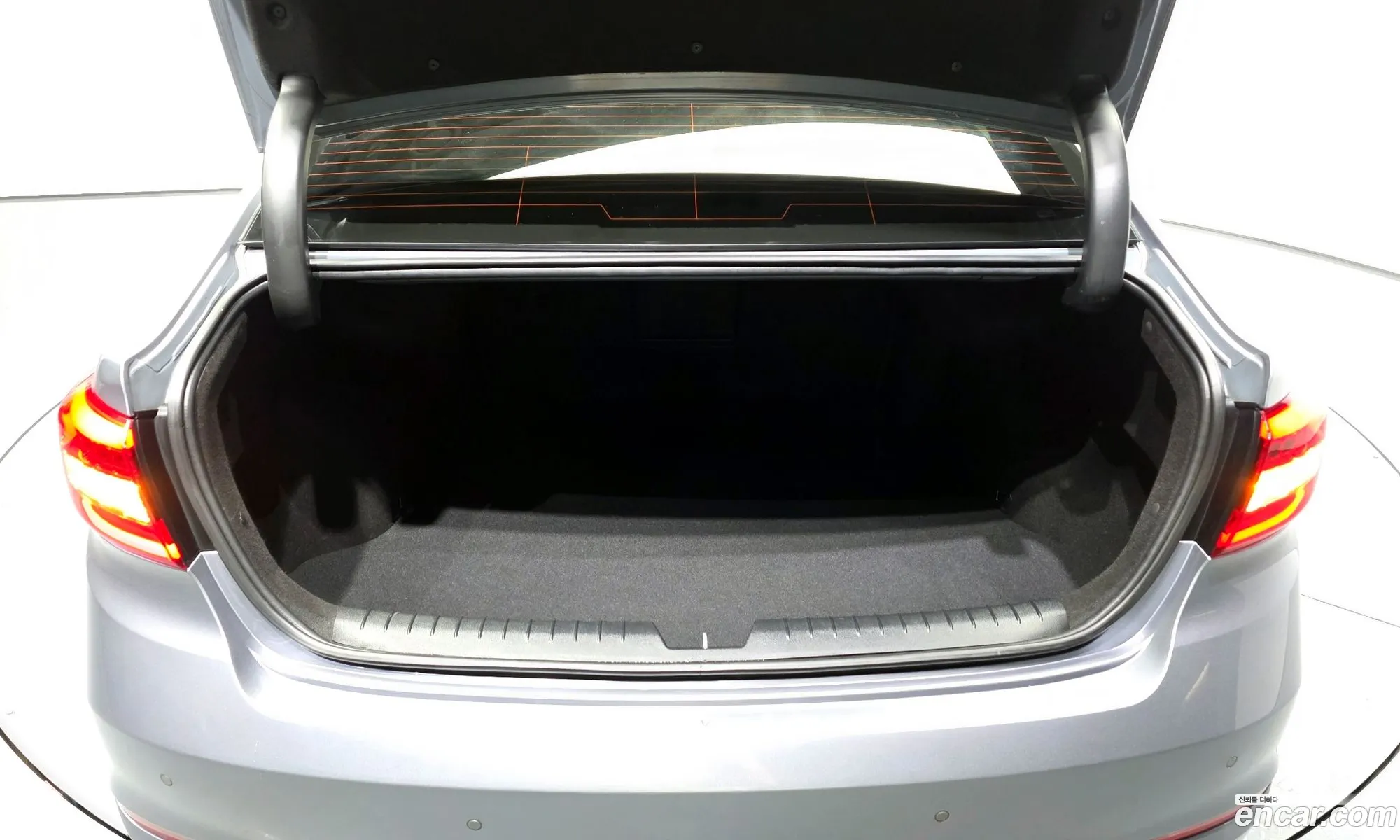 Hyundai LF Sonata 2016 — 13