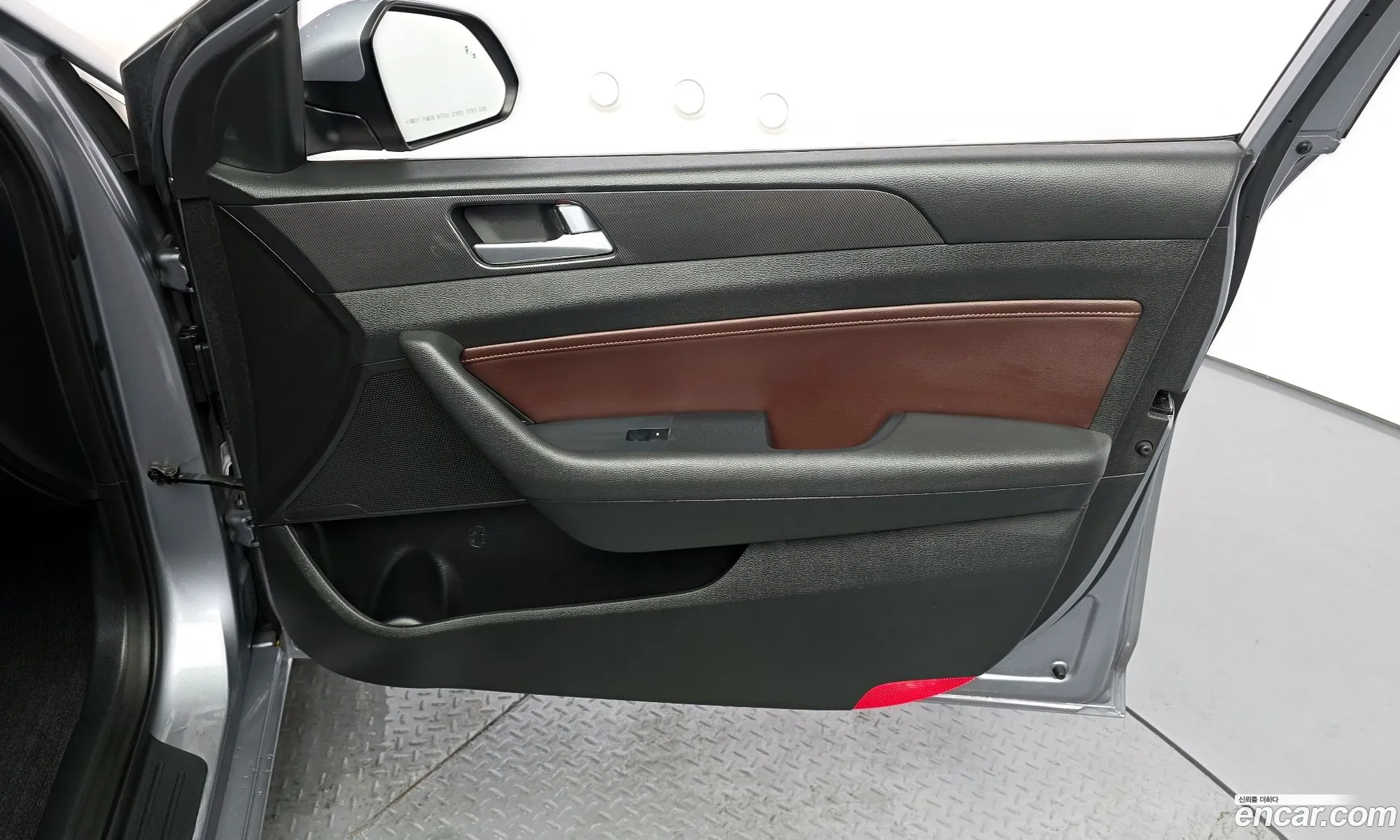 Hyundai LF Sonata 2016 — 10