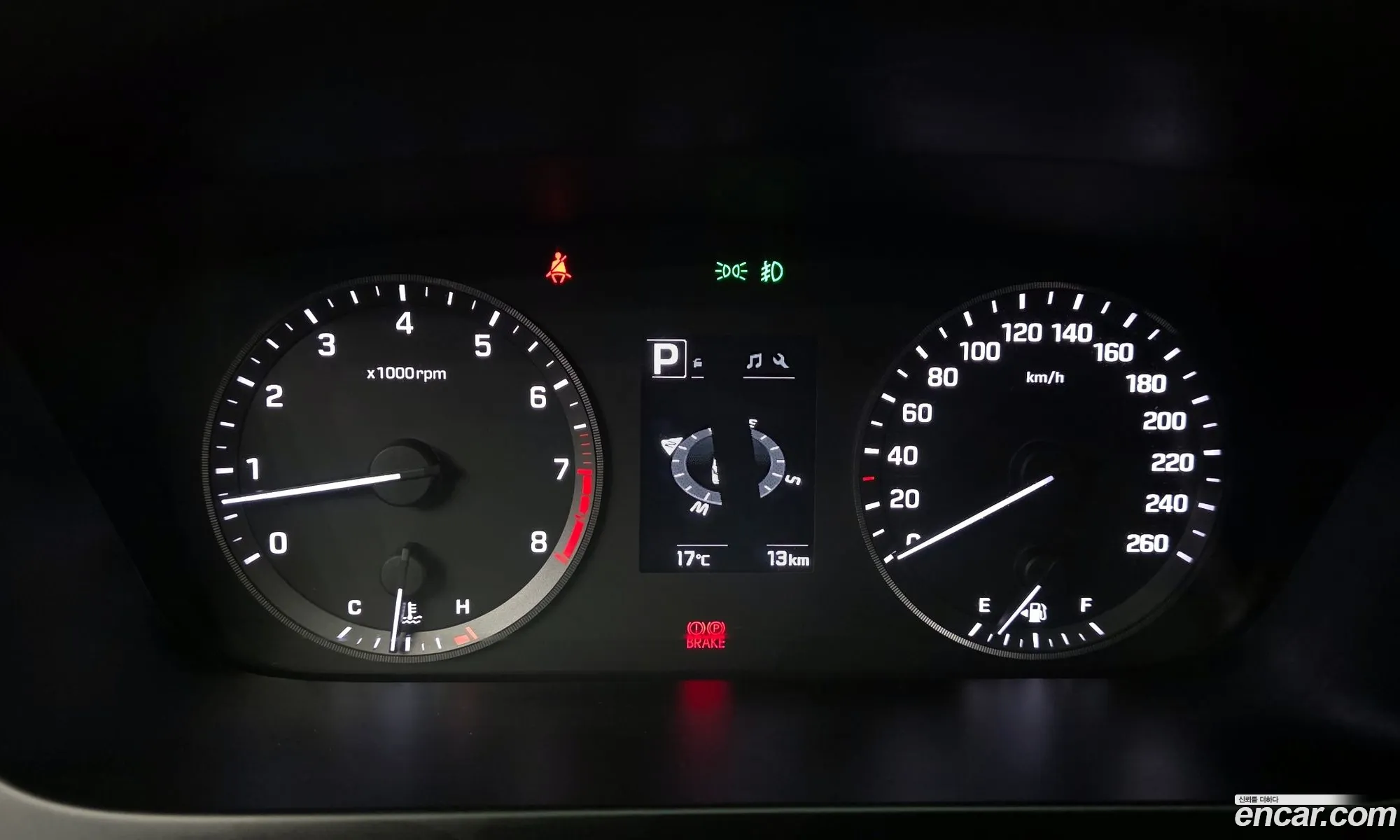 Hyundai LF Sonata 2016 — 25