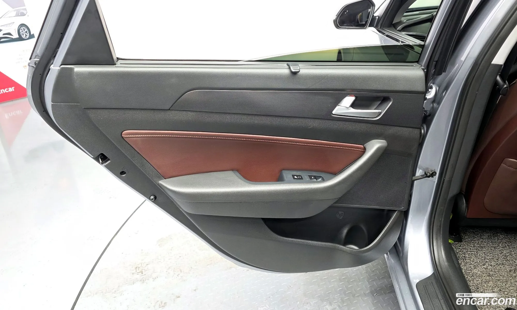 Hyundai LF Sonata 2016 — 19