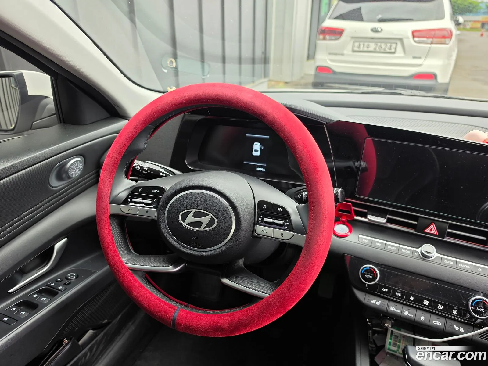 Hyundai Elantra 2024 — 8