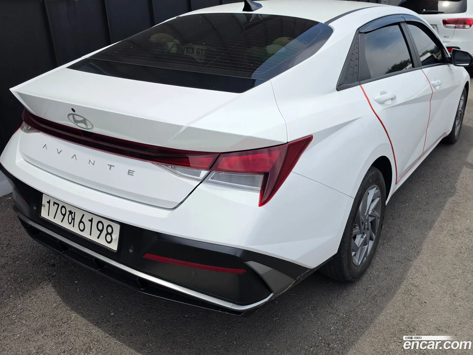 Hyundai Elantra 2024 — 4