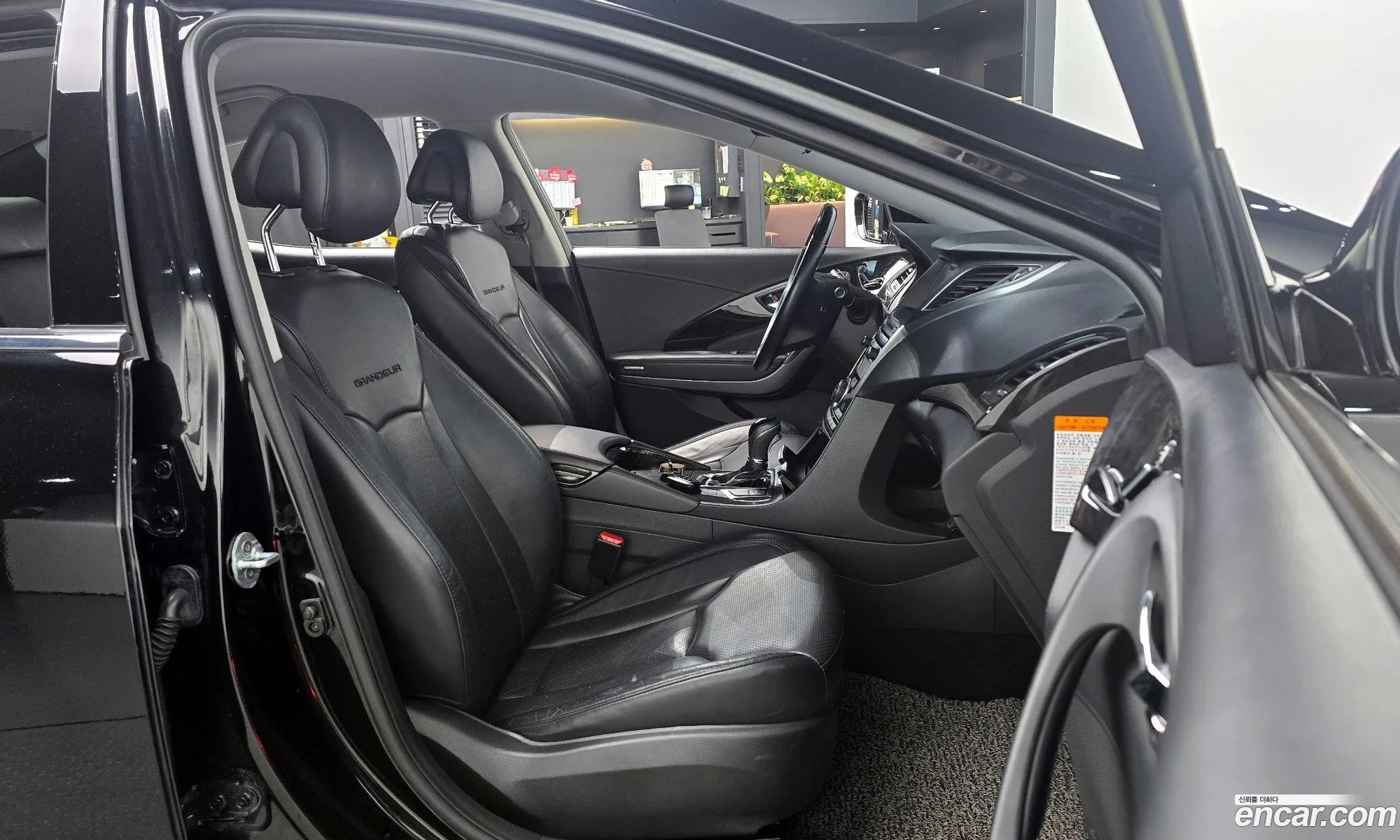 Hyundai Grandeur HG Hybrid 2015 — 19