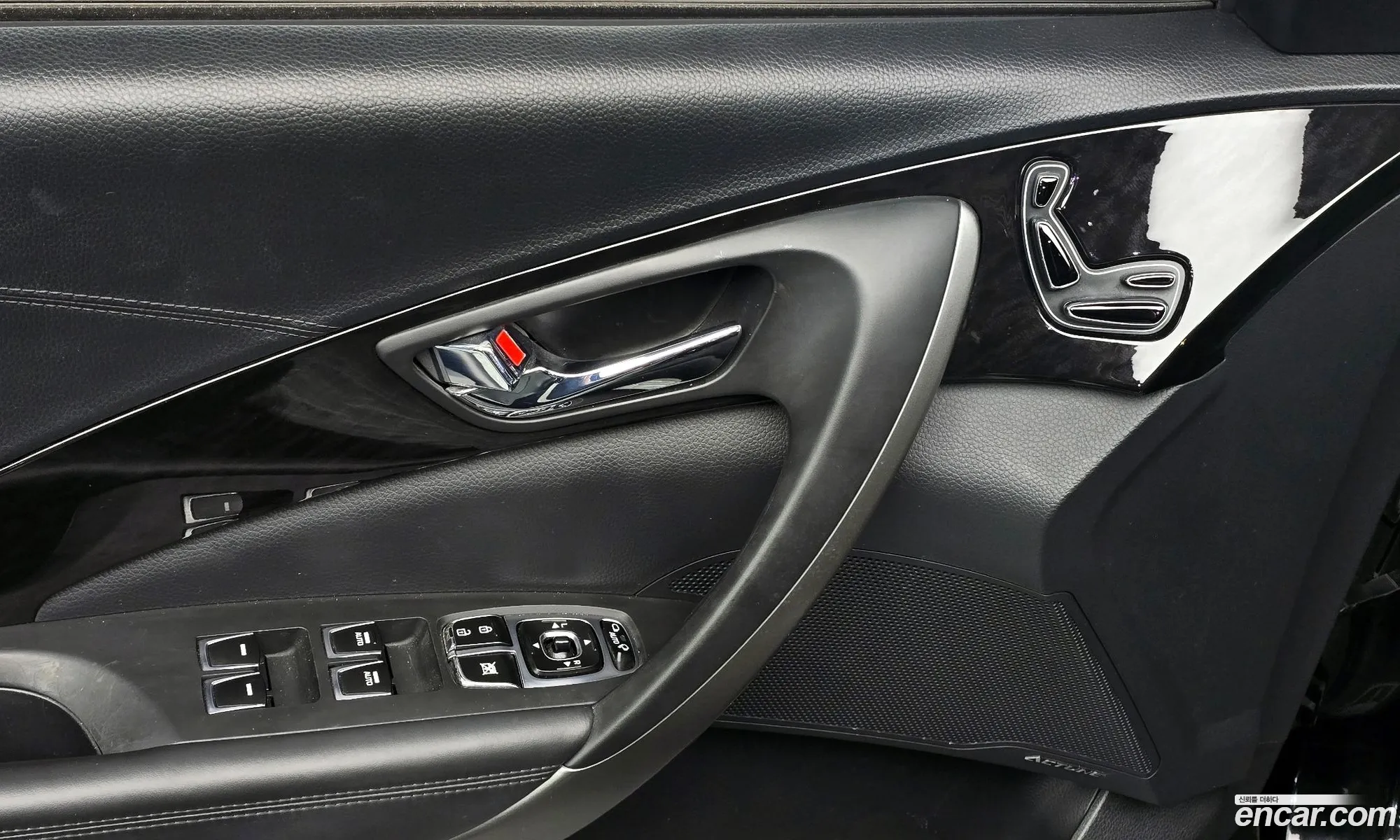 Hyundai Grandeur HG Hybrid 2015 — 12