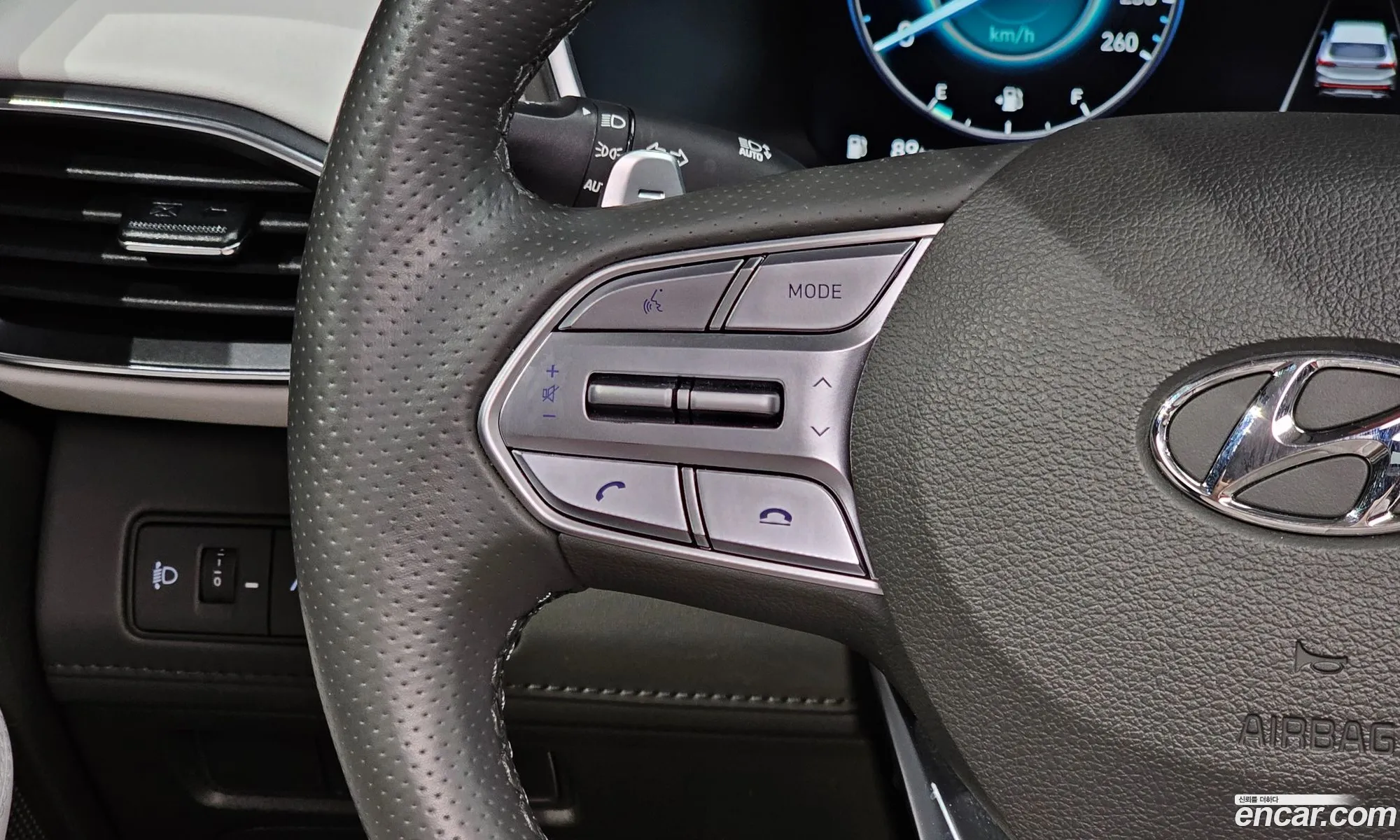 Hyundai Santa Fe 2021 KMHS581LHMU409723 — 36