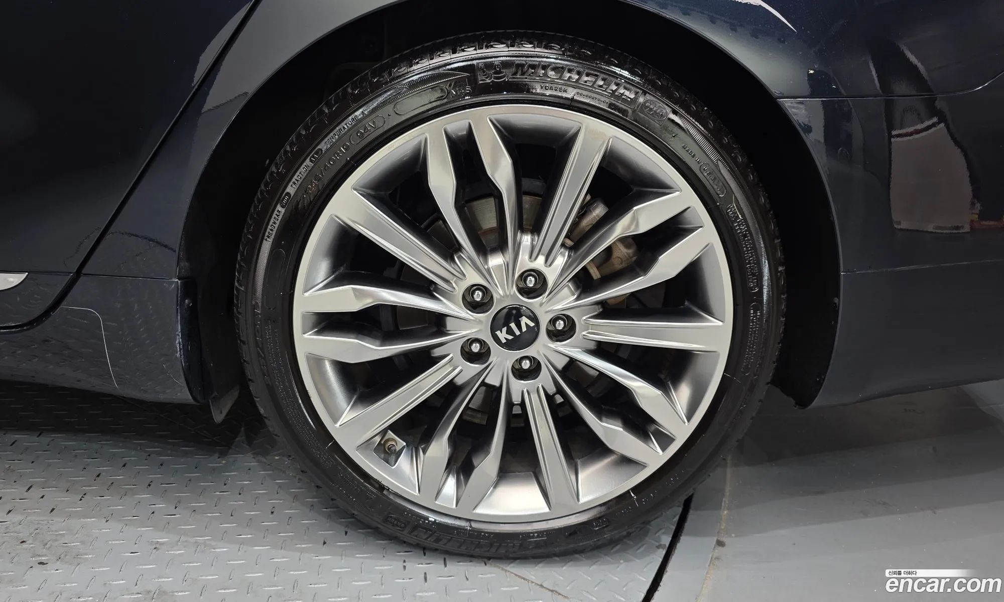 Kia K7 Premier 2019 KNALD416BLA177429 — 25