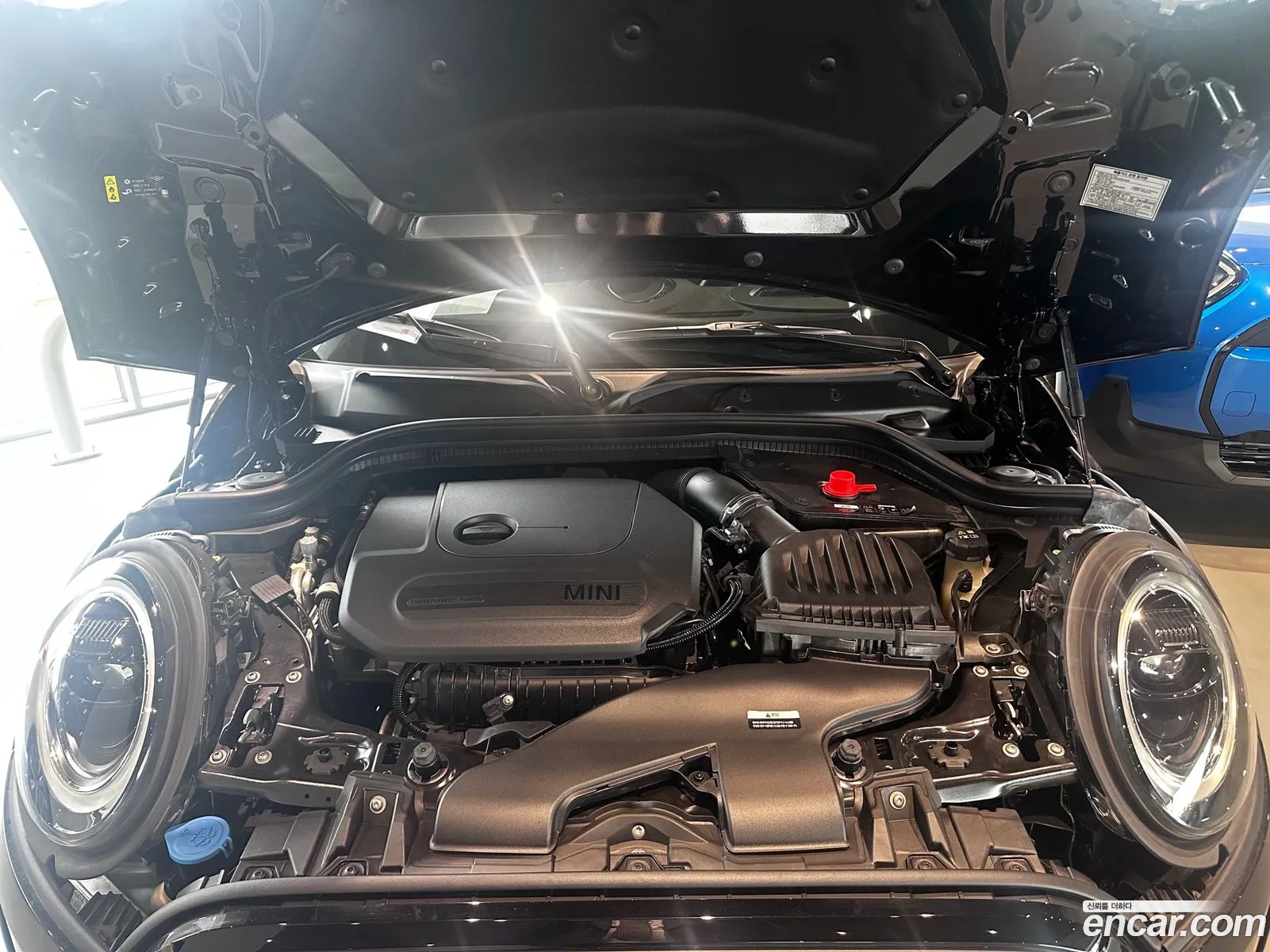 Mini Cooper 2024 — 3