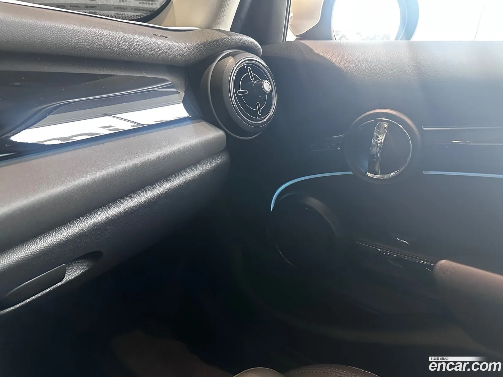 Mini Cooper 2024 — 5