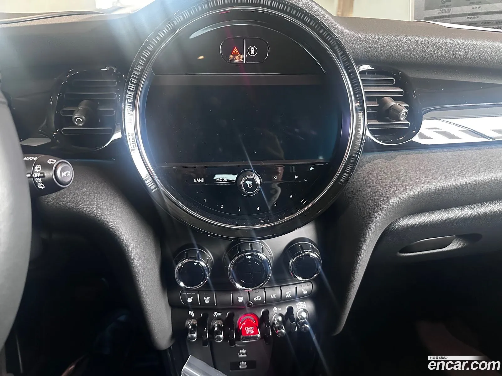Mini Cooper 2024 — 14