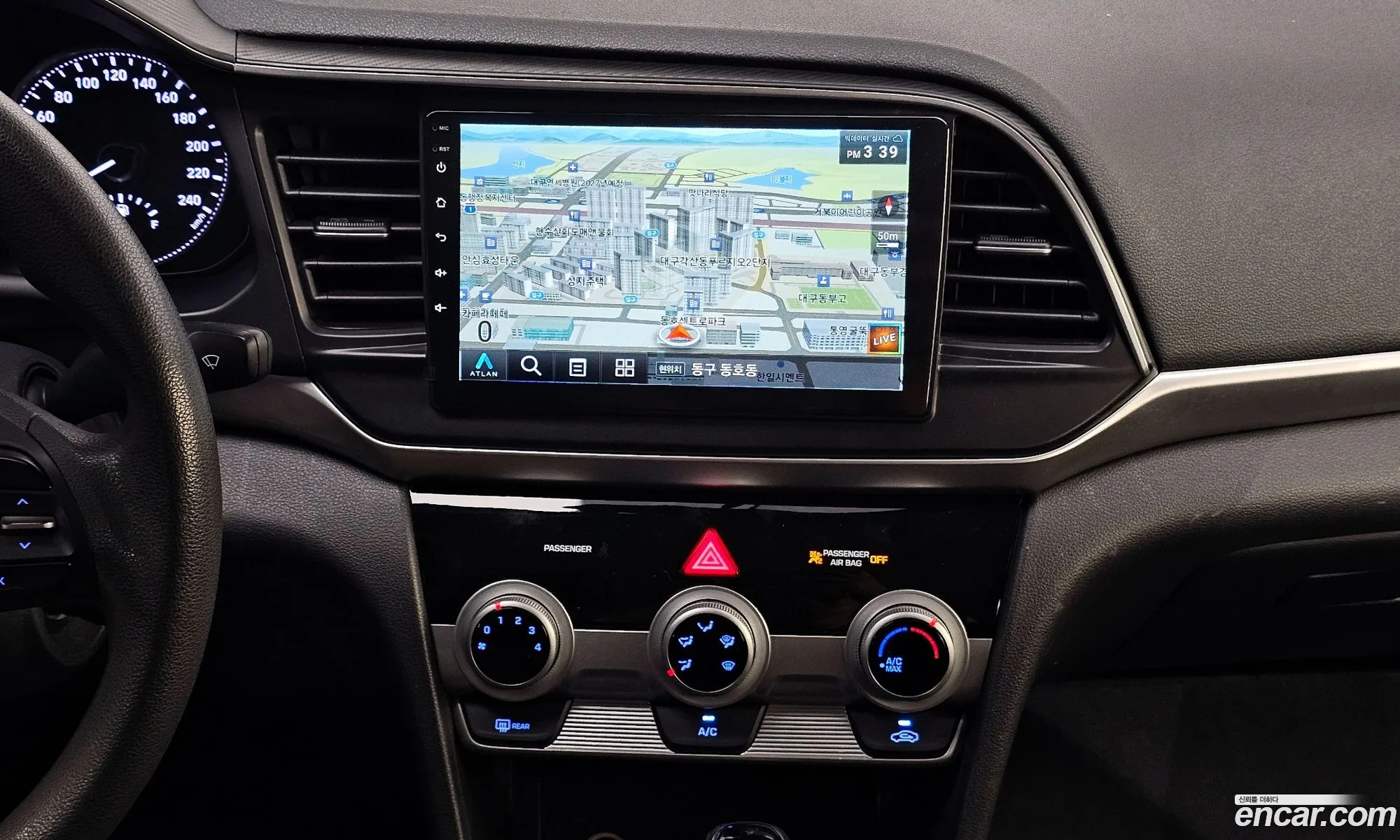 Hyundai Elantra AD 2018 — 21