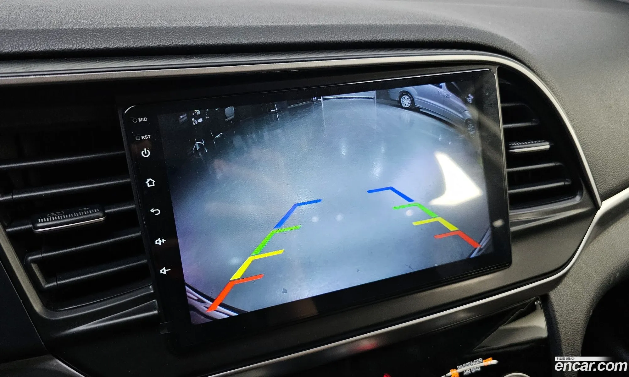 Hyundai Elantra AD 2018 — 9