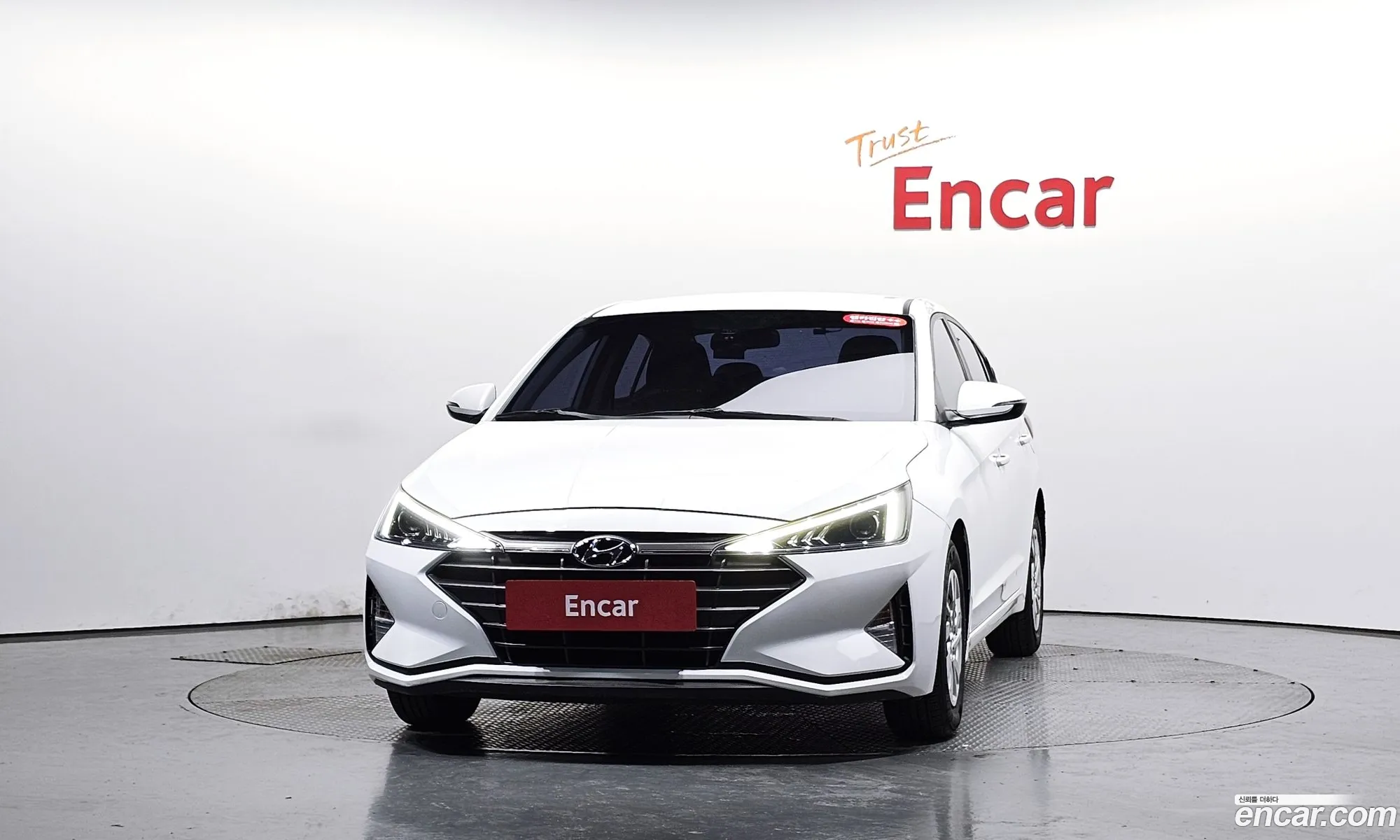 Hyundai Elantra AD 2018 — 13
