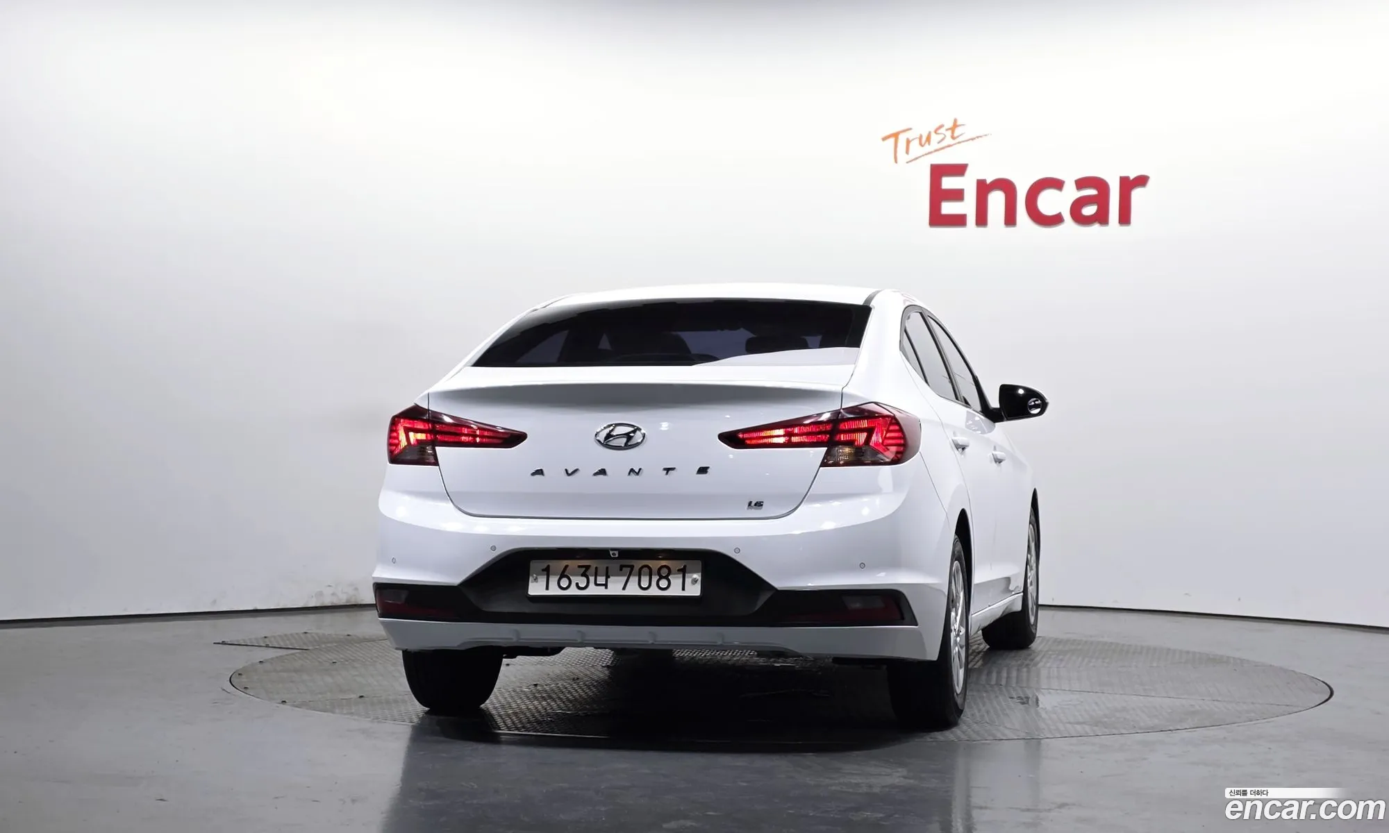 Hyundai Elantra AD 2018 — 17