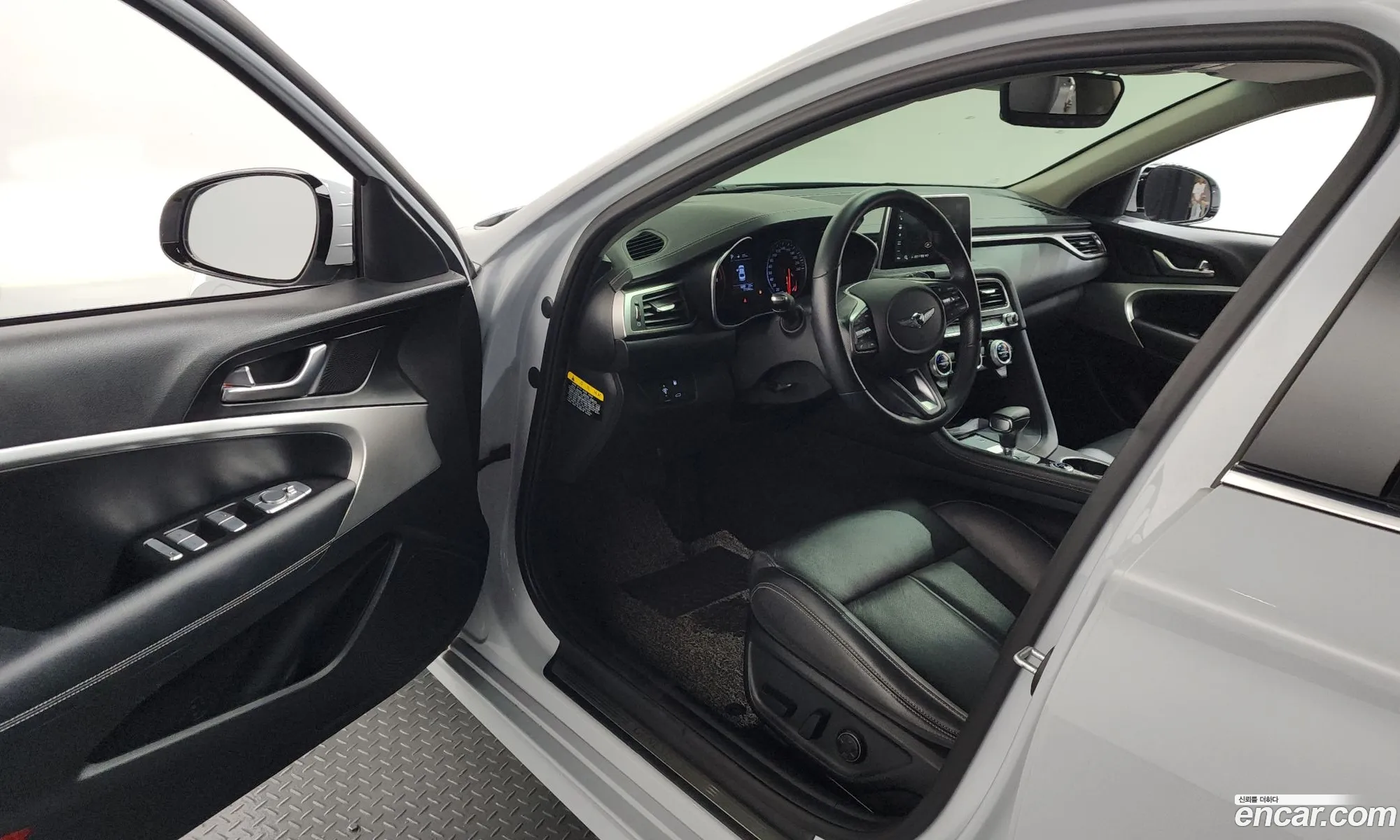 Genesis G70 2018 KMTG241ABKU033796 — 13