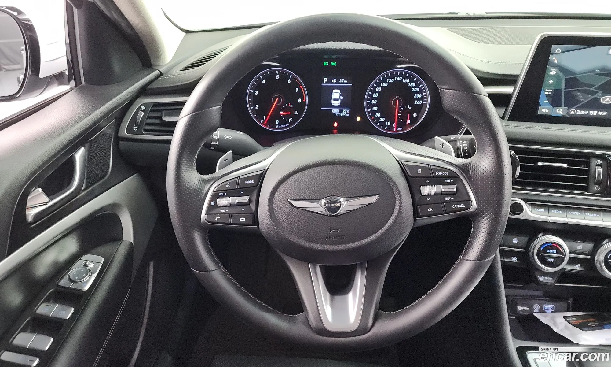 Genesis G70 2018 KMTG241ABKU033796 — 8