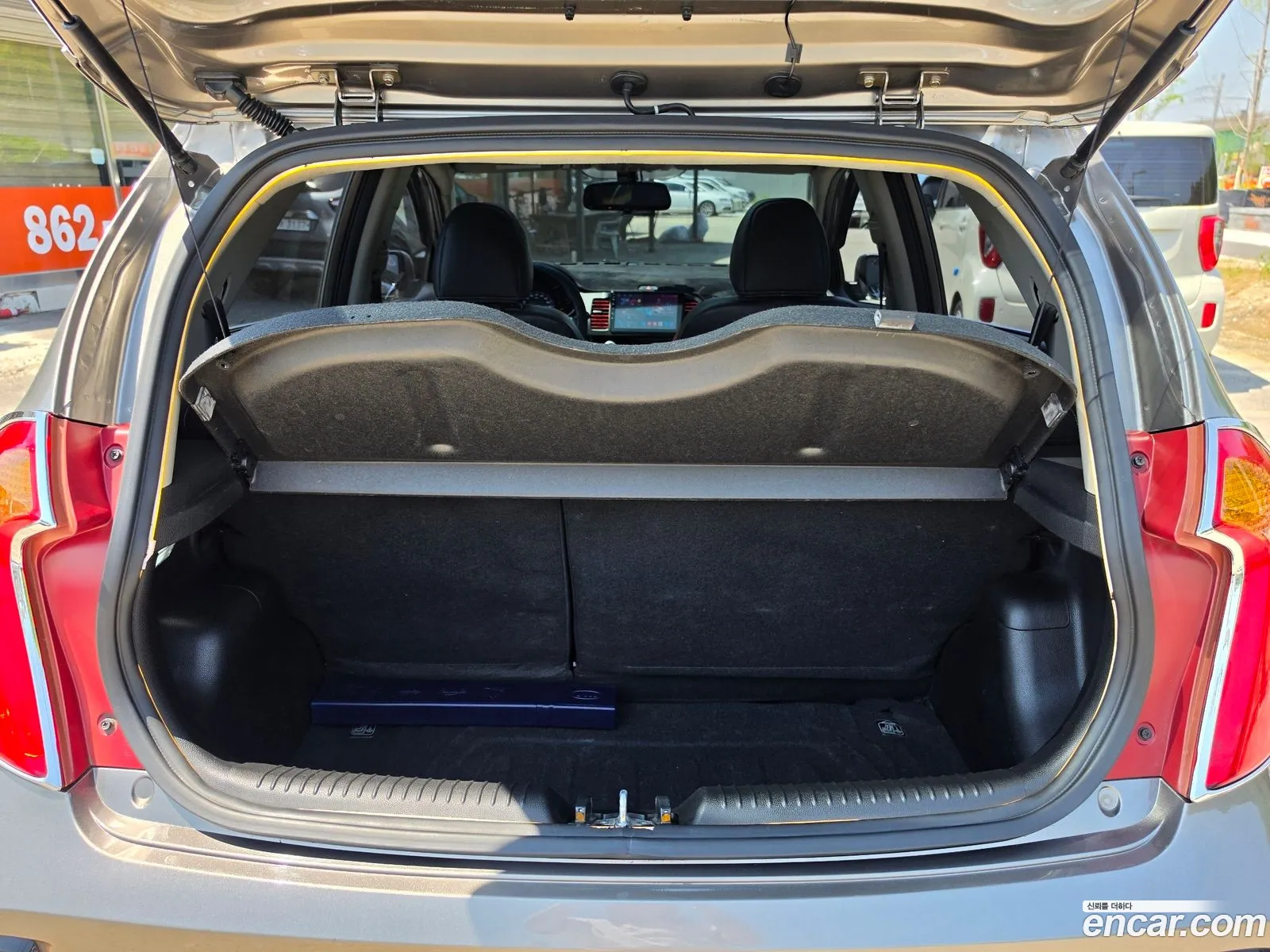 Kia Morning 2015 KNABX511BGT008953 — 9