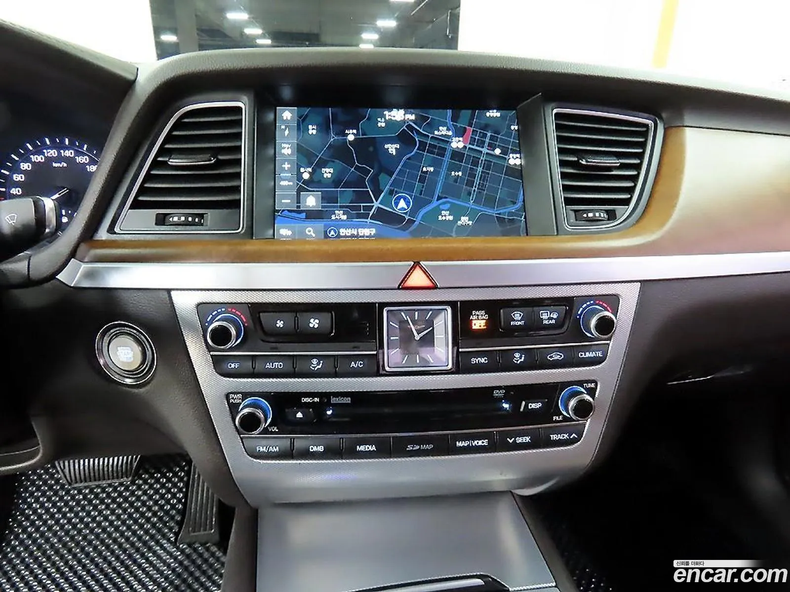 Genesis G80 2016 — 12