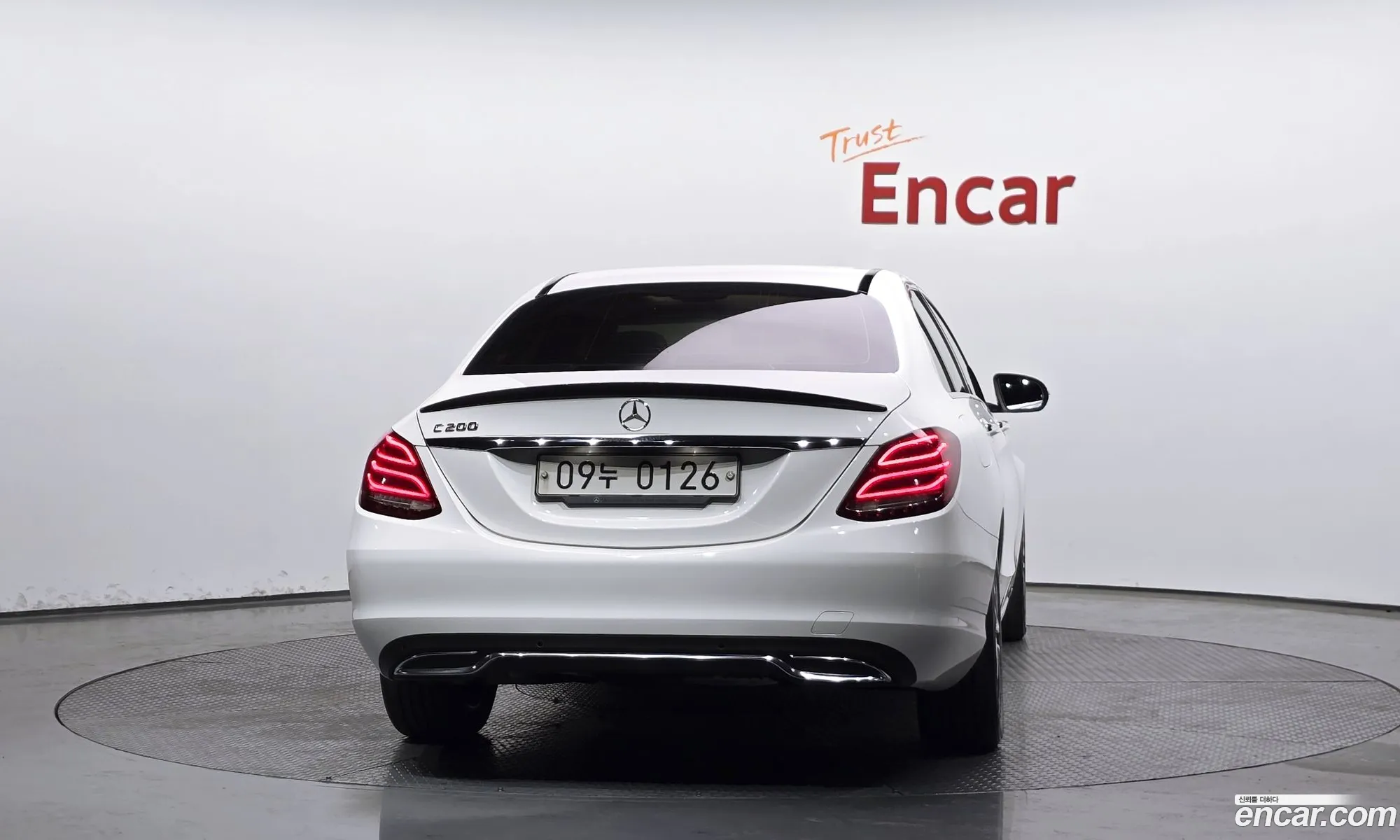 Mercedes-Benz C-Class W205 2017 — 17