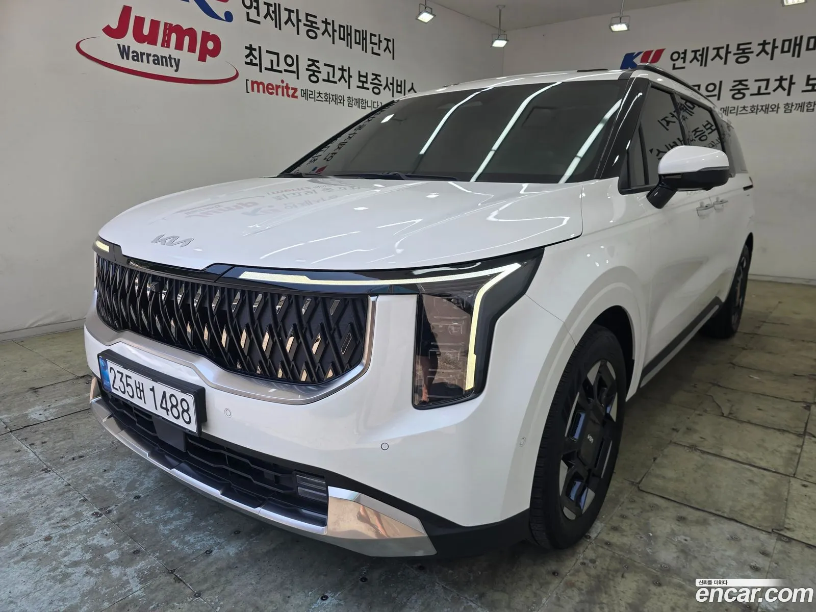 Kia Carnival 2024 — 17