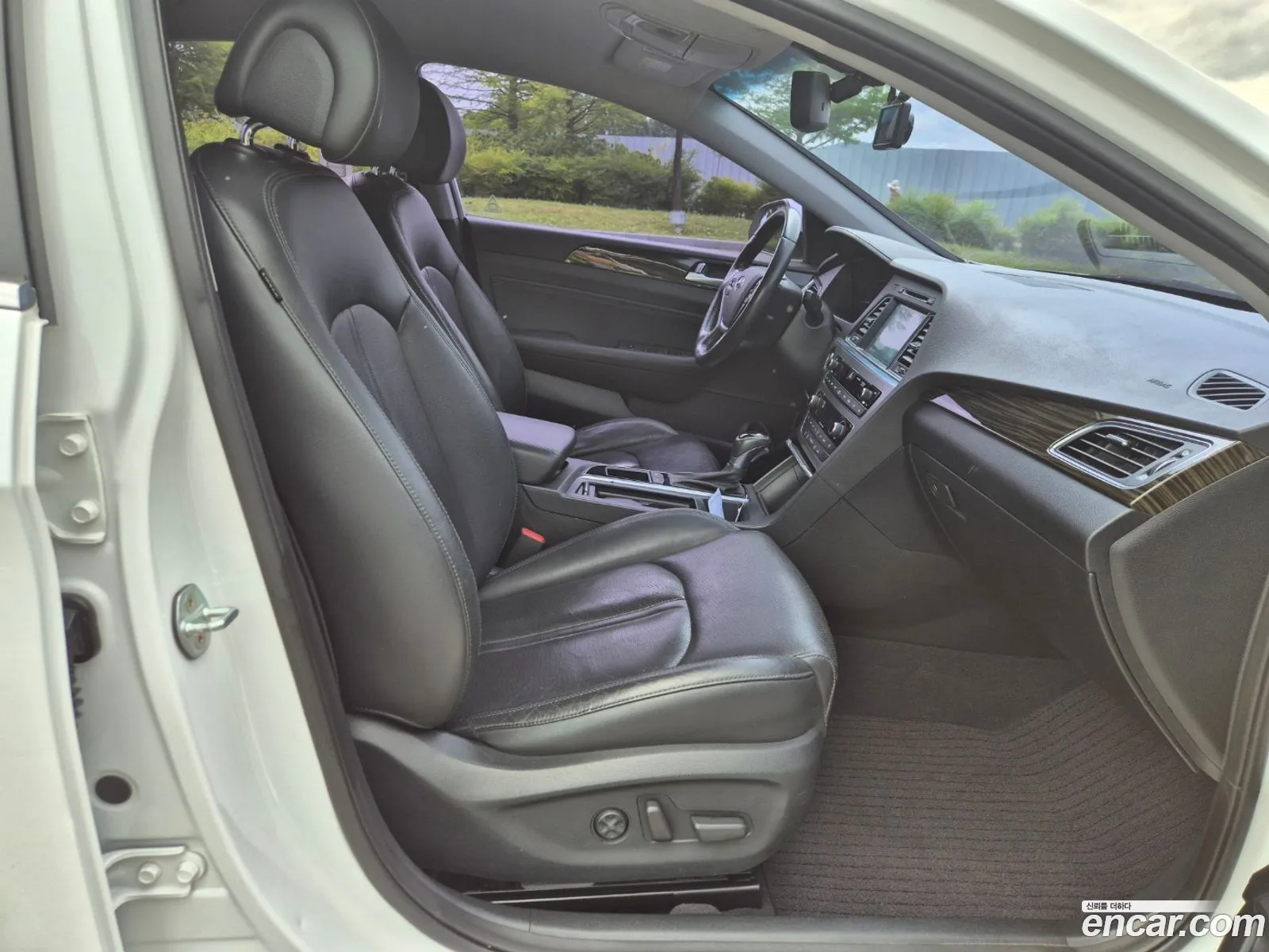 Hyundai LF Sonata 2016 — 9