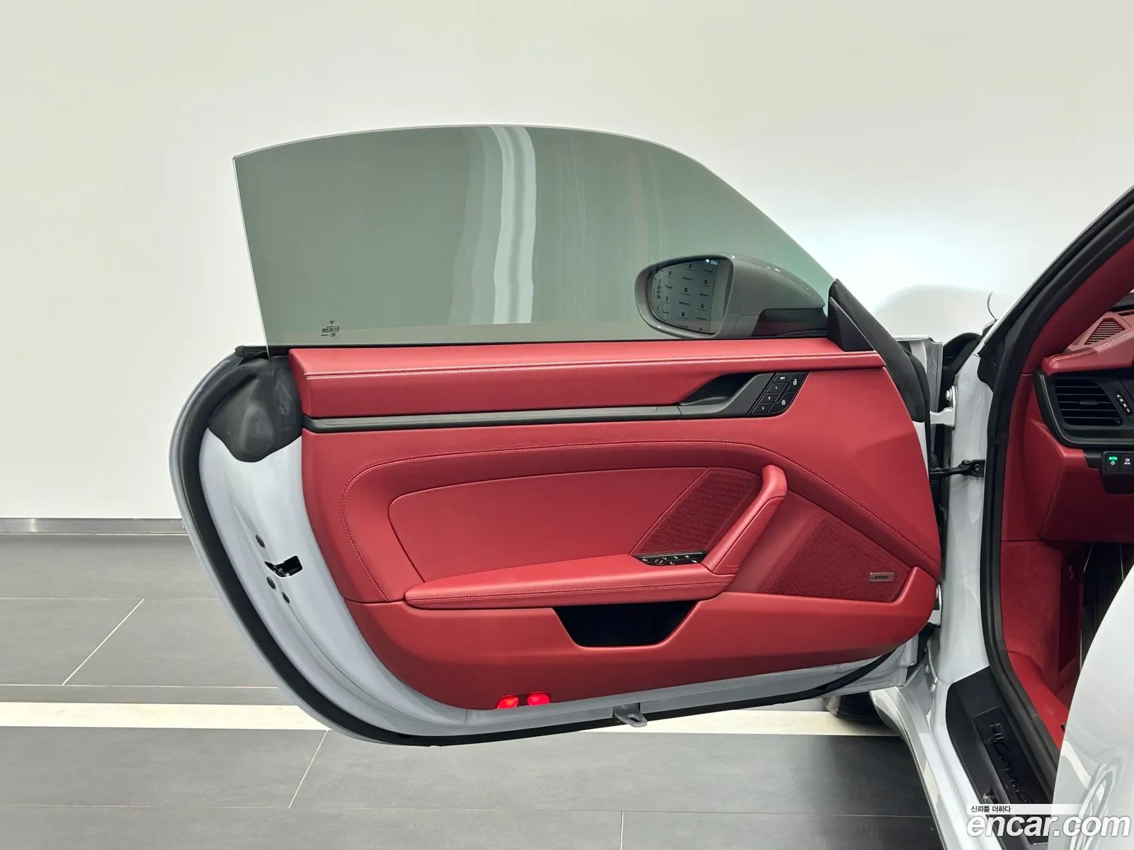Porsche 911 2025 — 13