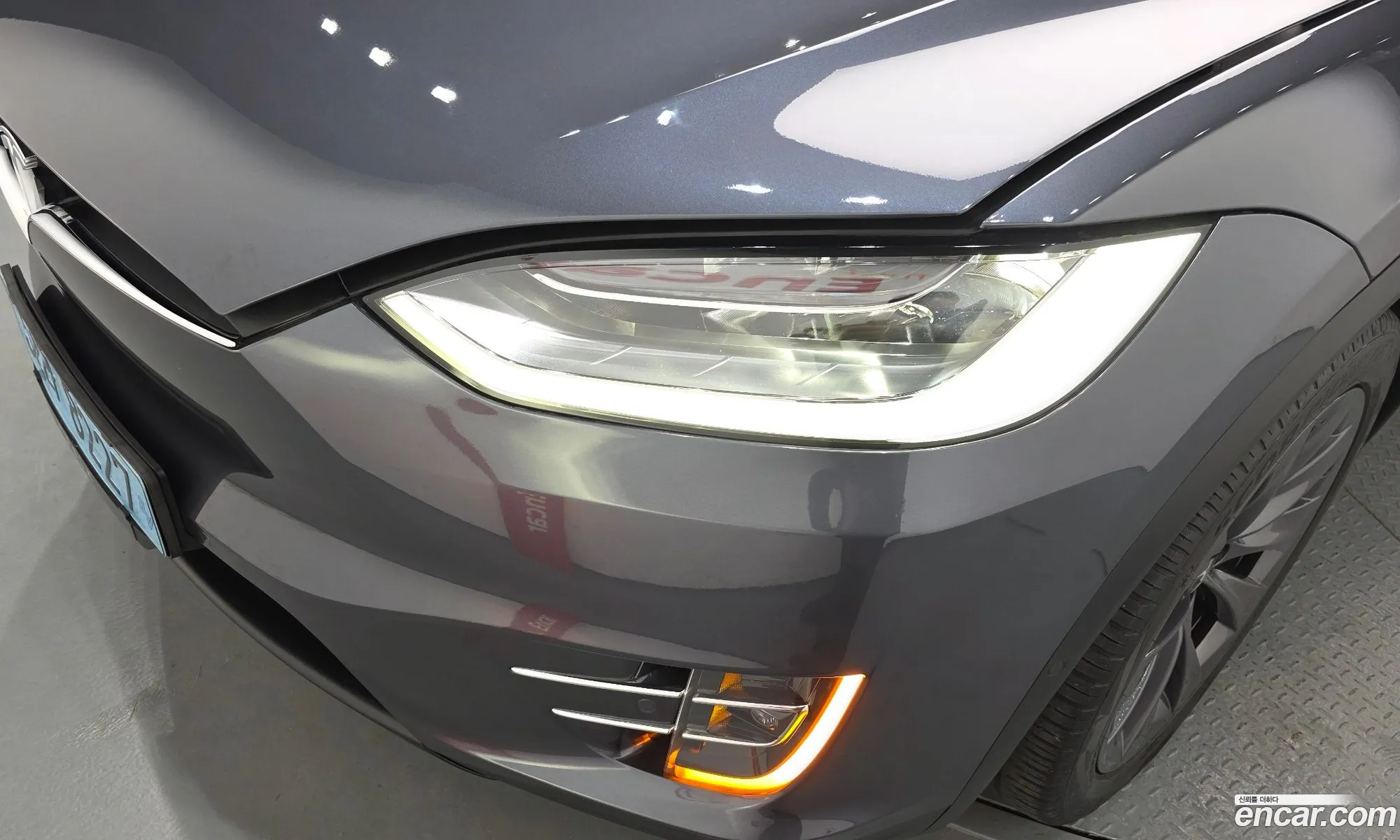 Tesla Model X 2019 5YJXCBE23KF150586 — 9