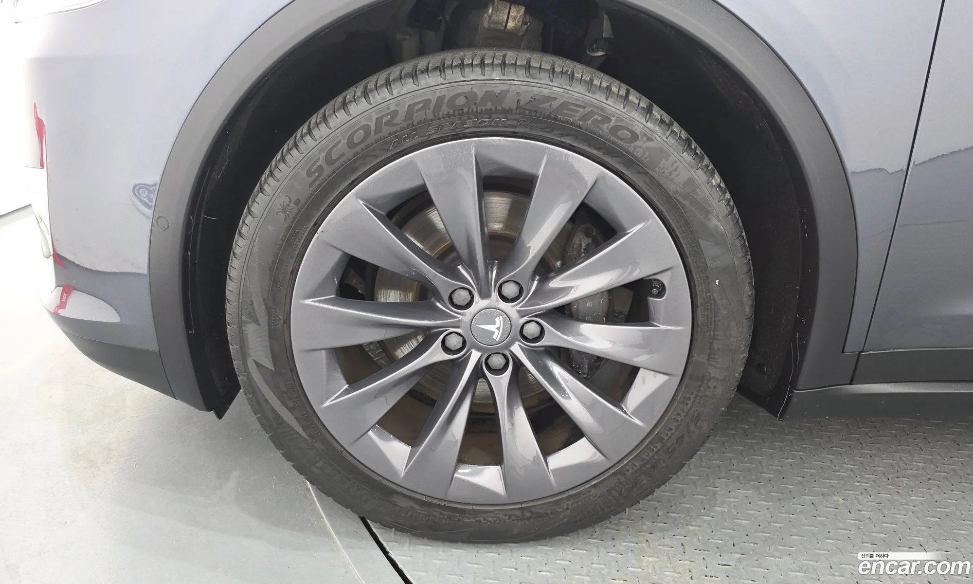 Tesla Model X 2019 5YJXCBE23KF150586 — 35