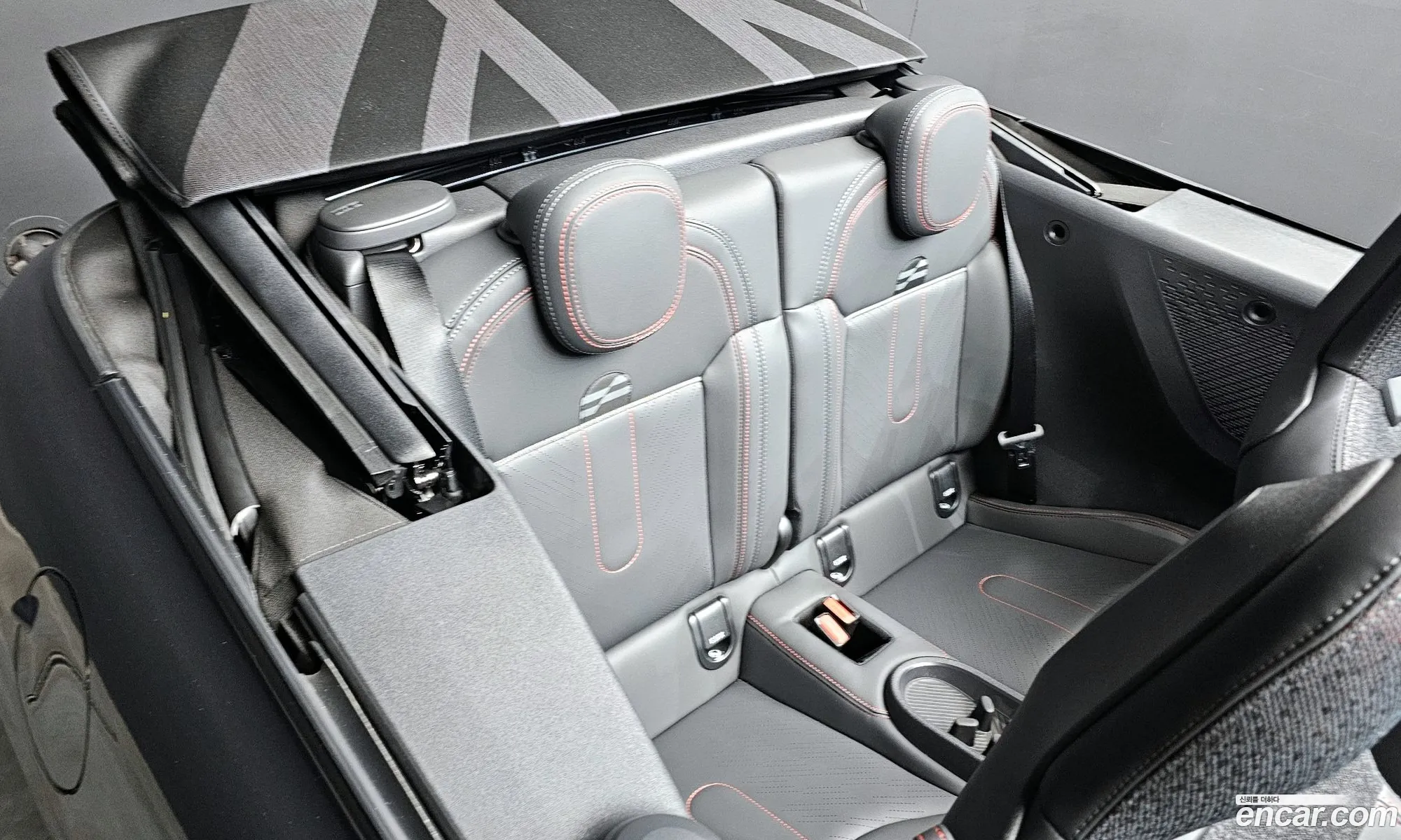 Mini Cooper S Convertible 2025 WMW31GX09T2X83883 — 17