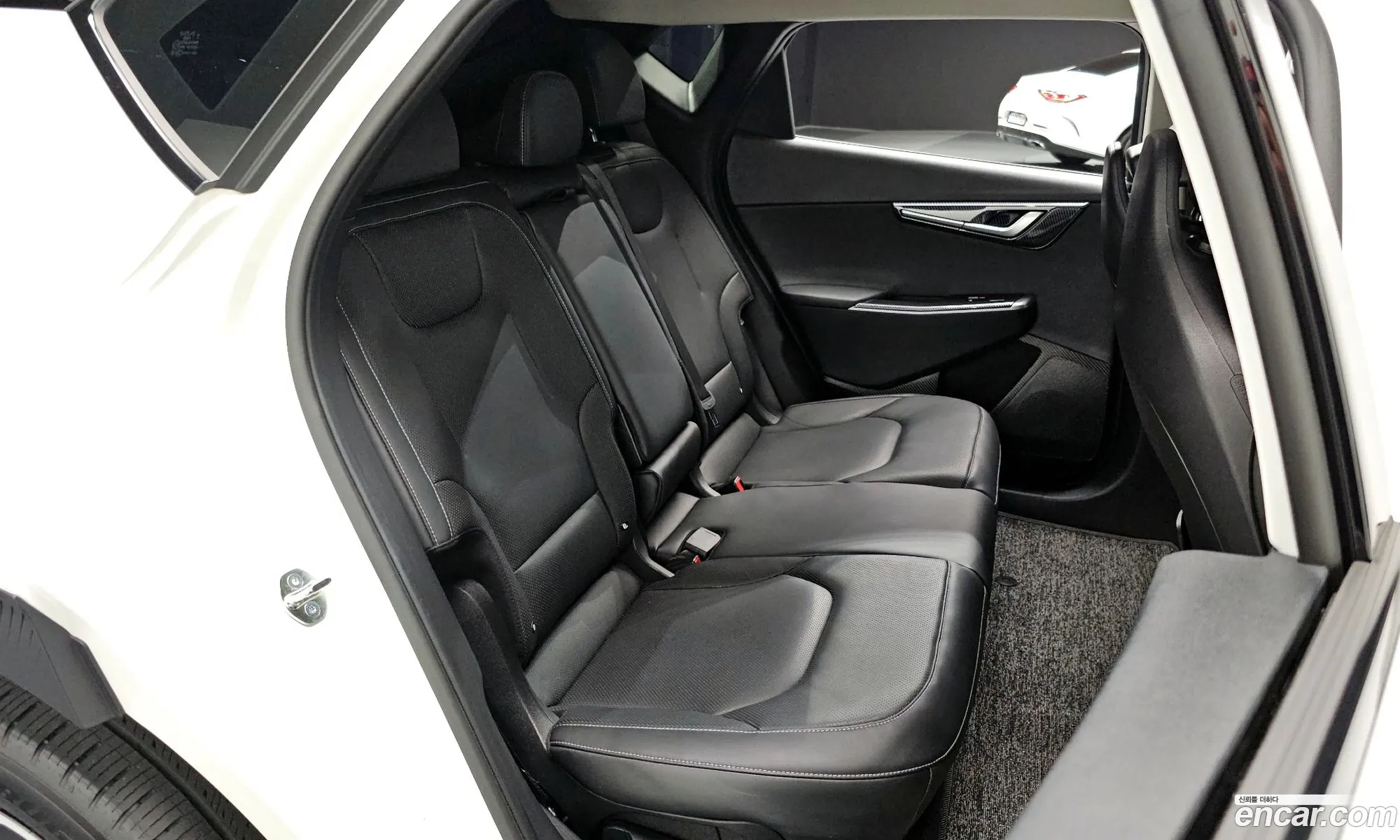 Kia EV6 2023 KNAC381DPPA164020 — 18