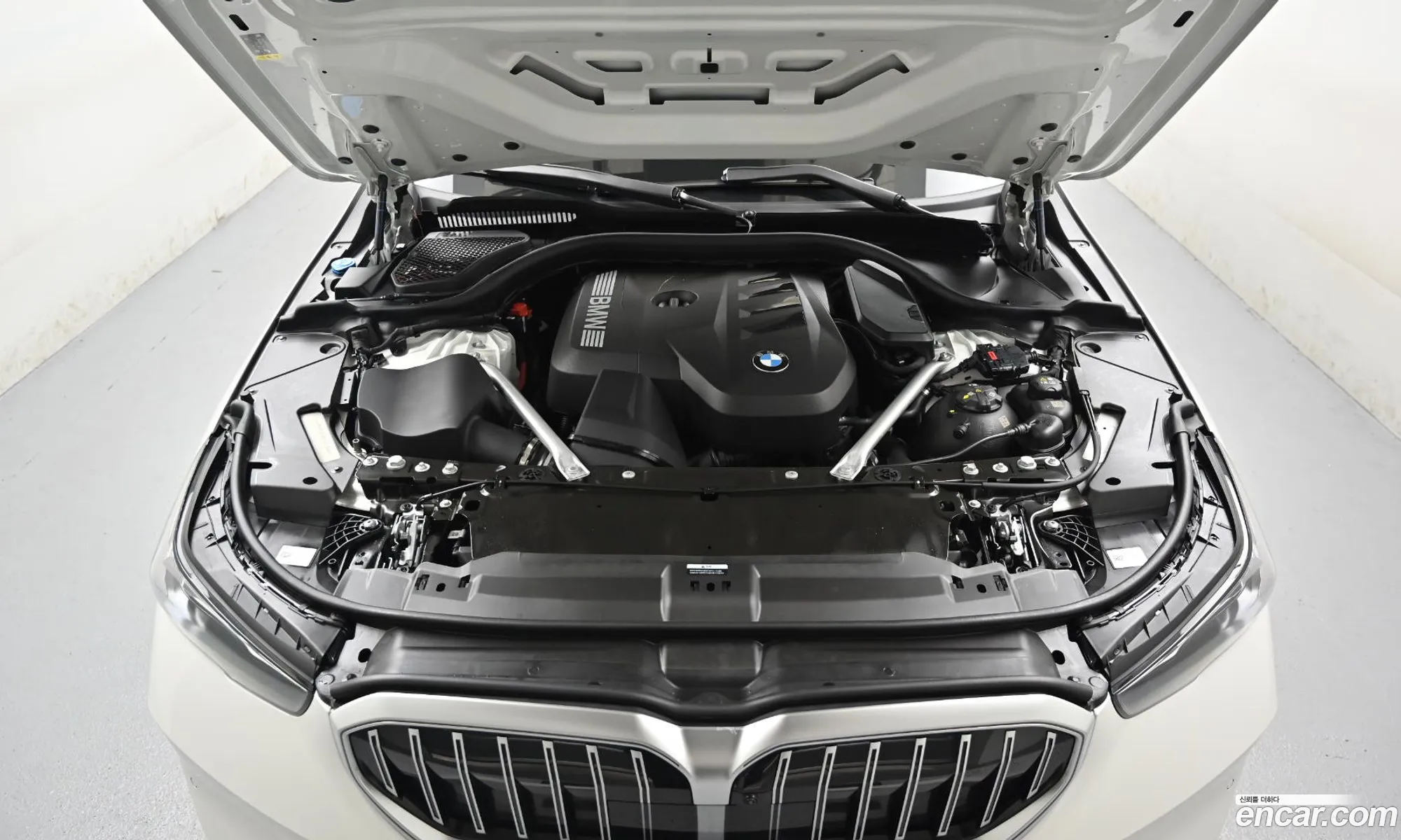 BMW 5 Series 2025 — 8