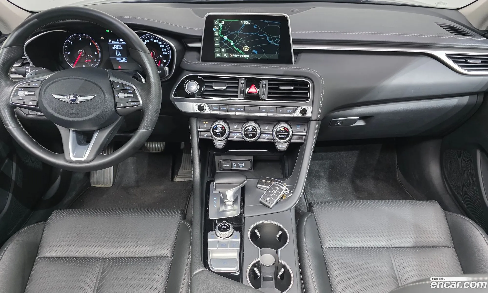 Genesis G70 2020 KMTG641BBLU071207 — 3