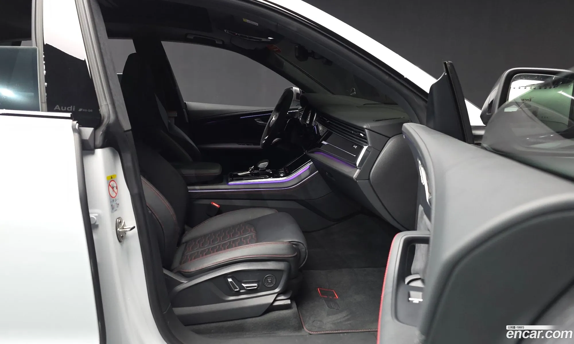 Audi RSQ8 2025 WUAZZZF1 — 9