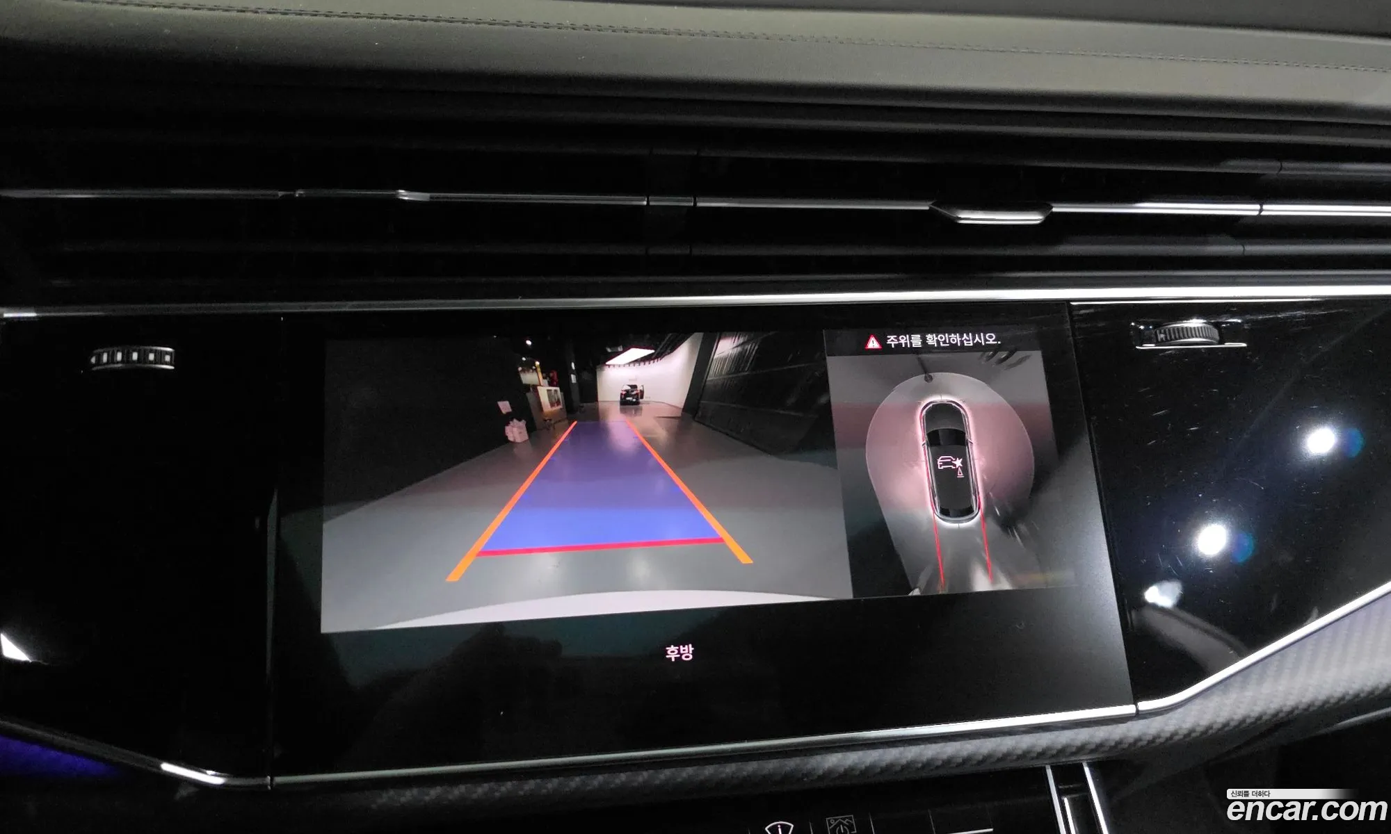 Audi RSQ8 2025 WUAZZZF1 — 14