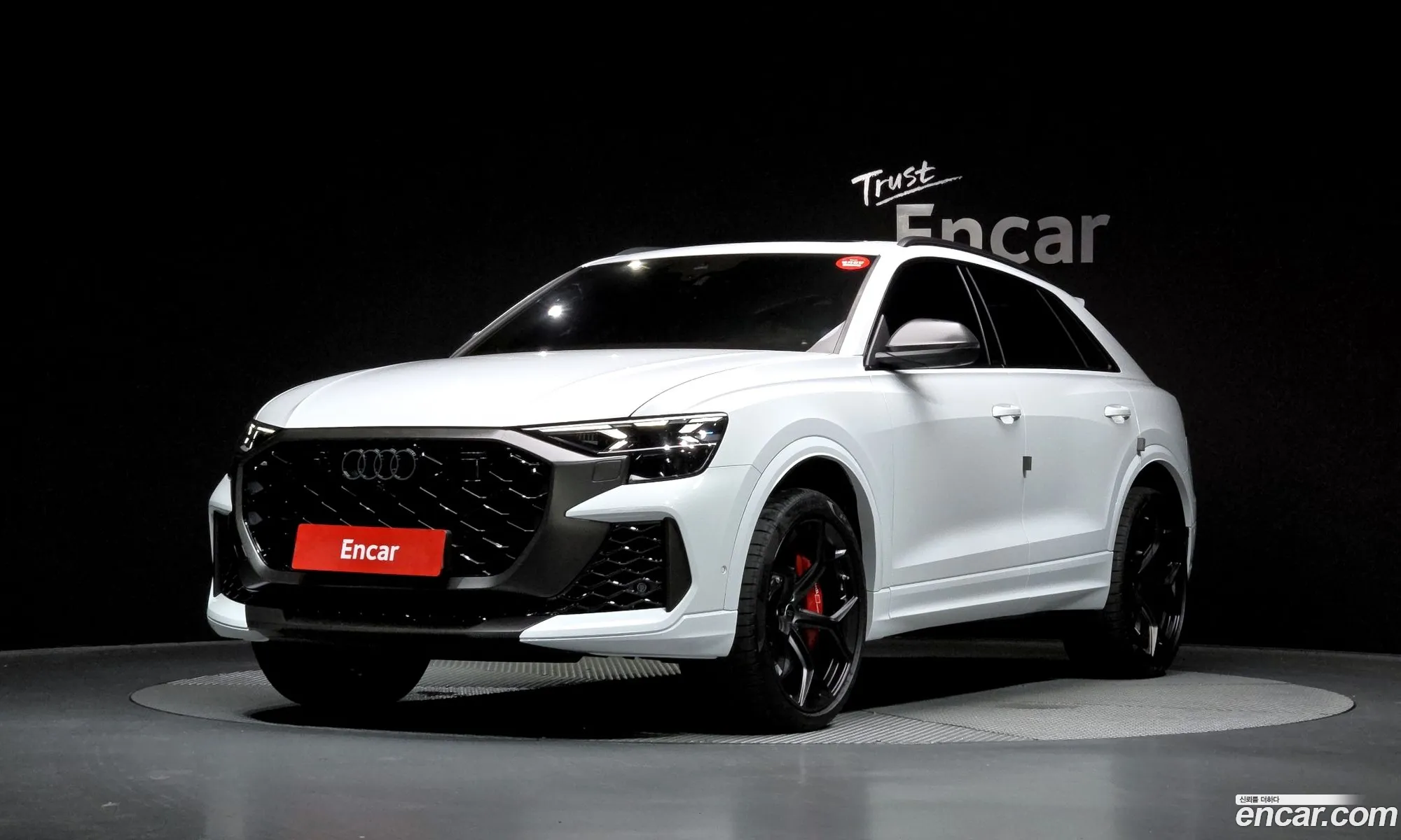 Audi RSQ8 2025 WUAZZZF1 — 16
