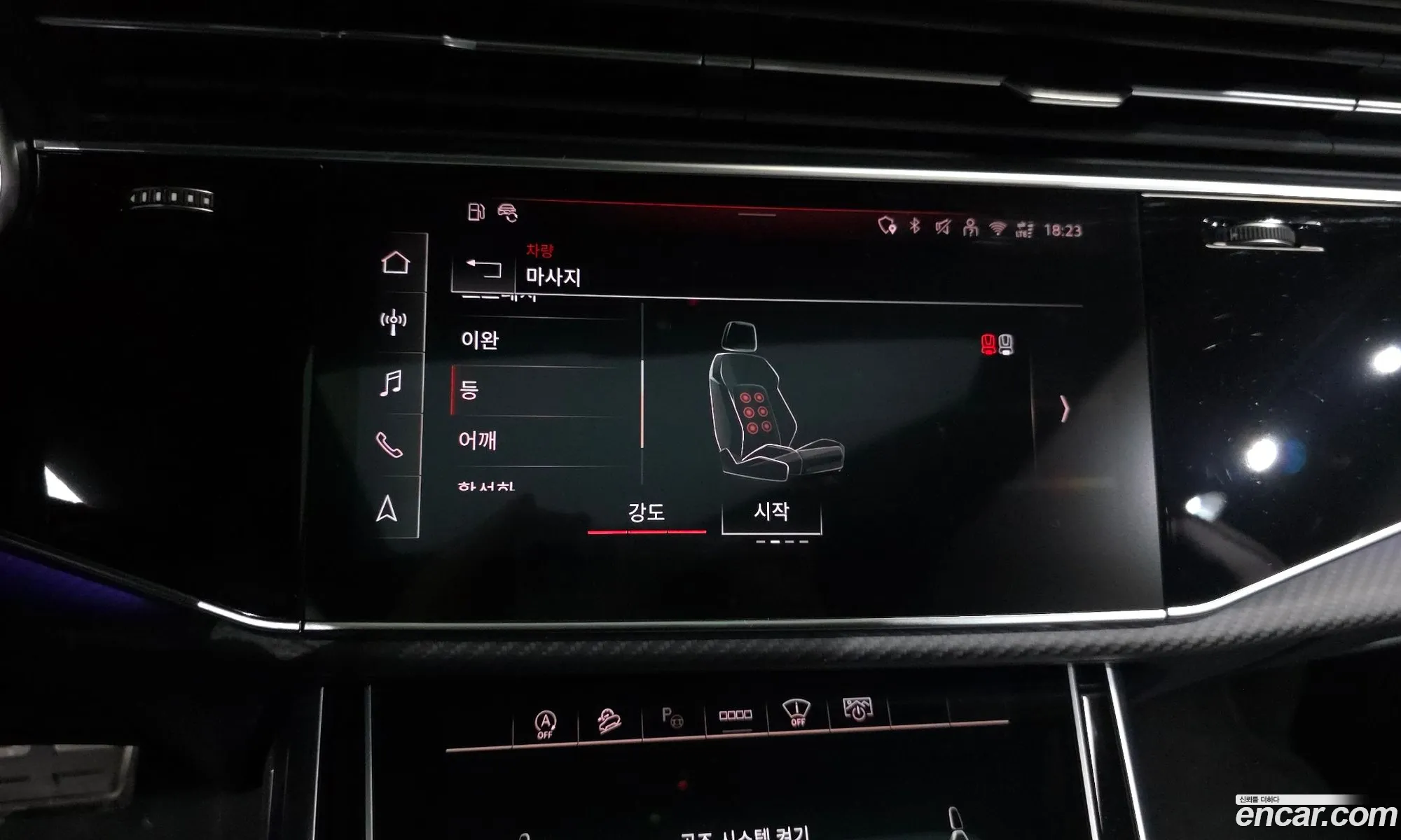 Audi RSQ8 2025 WUAZZZF1 — 19