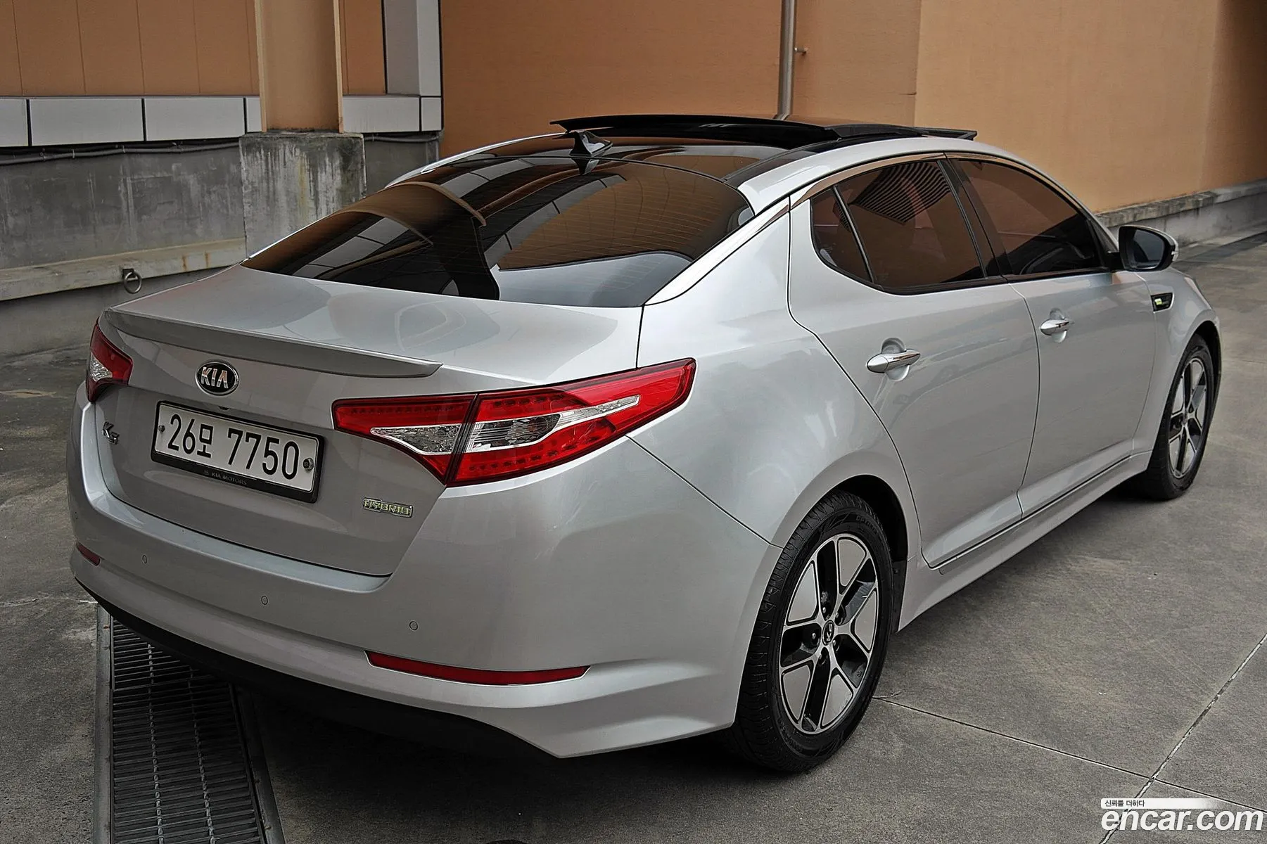 Kia K5 Hybrid 2012 — 18