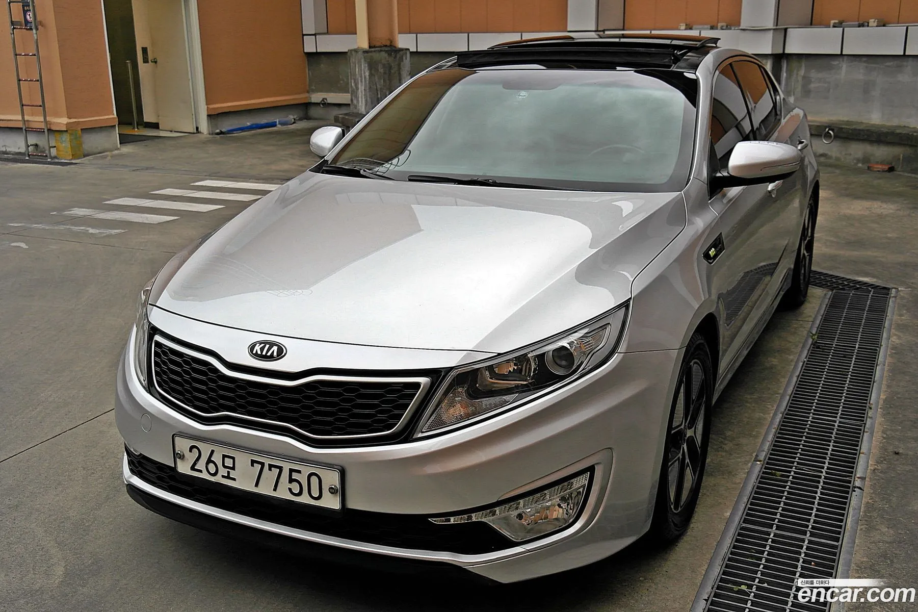 Kia K5 Hybrid 2012 — 20
