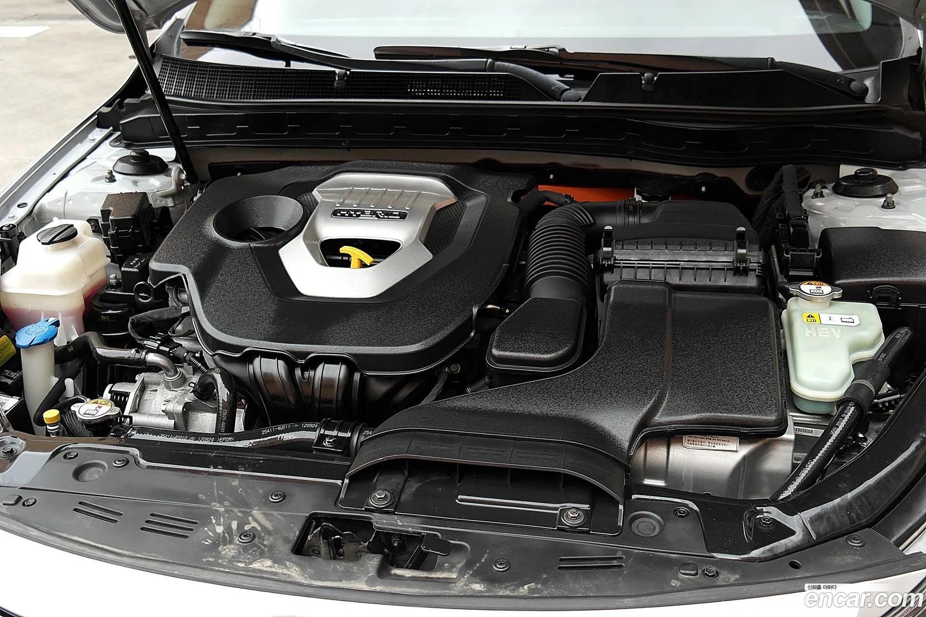 Kia K5 Hybrid 2012 — 17