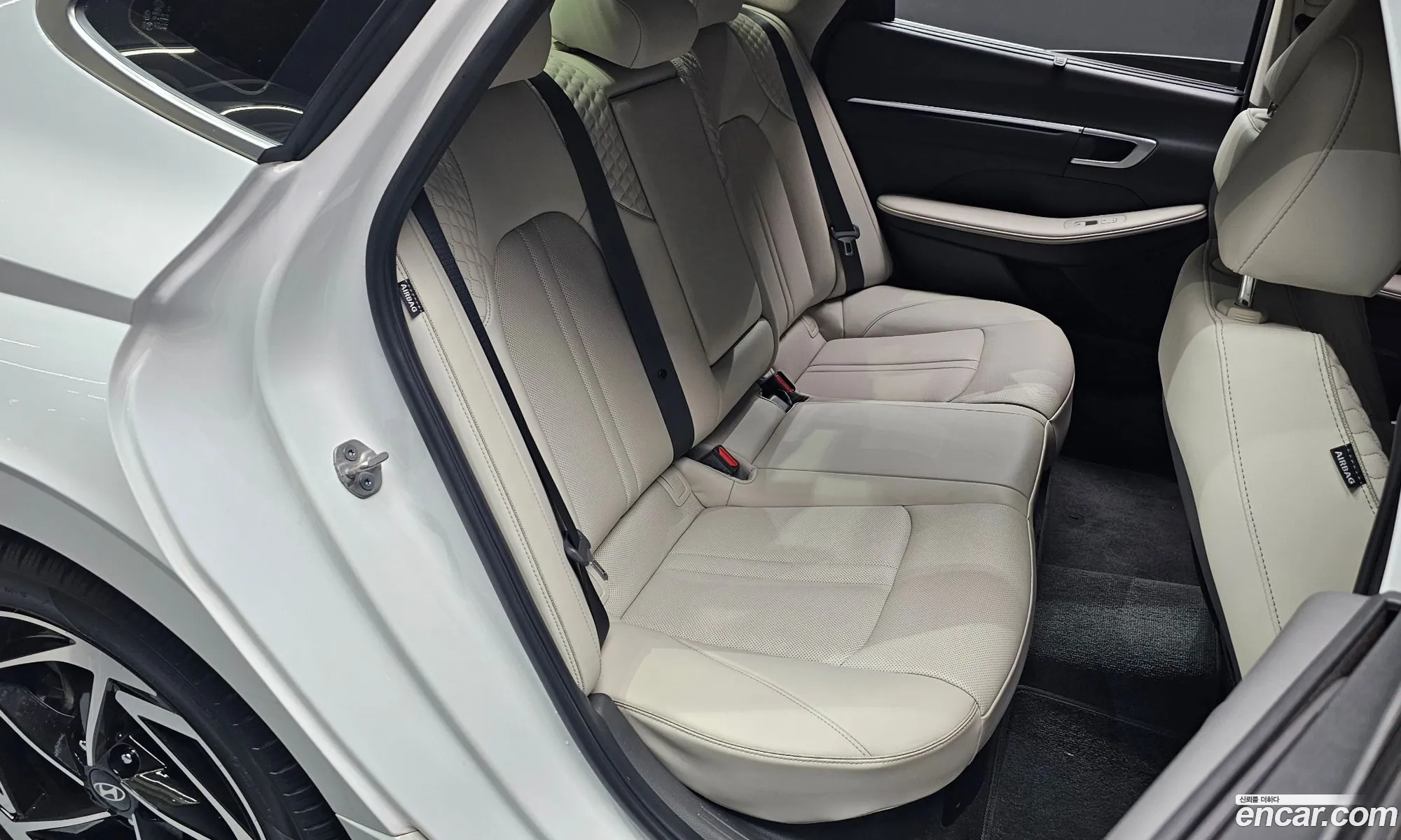 Hyundai Sonata the Edge Hybrid 2024 — 9