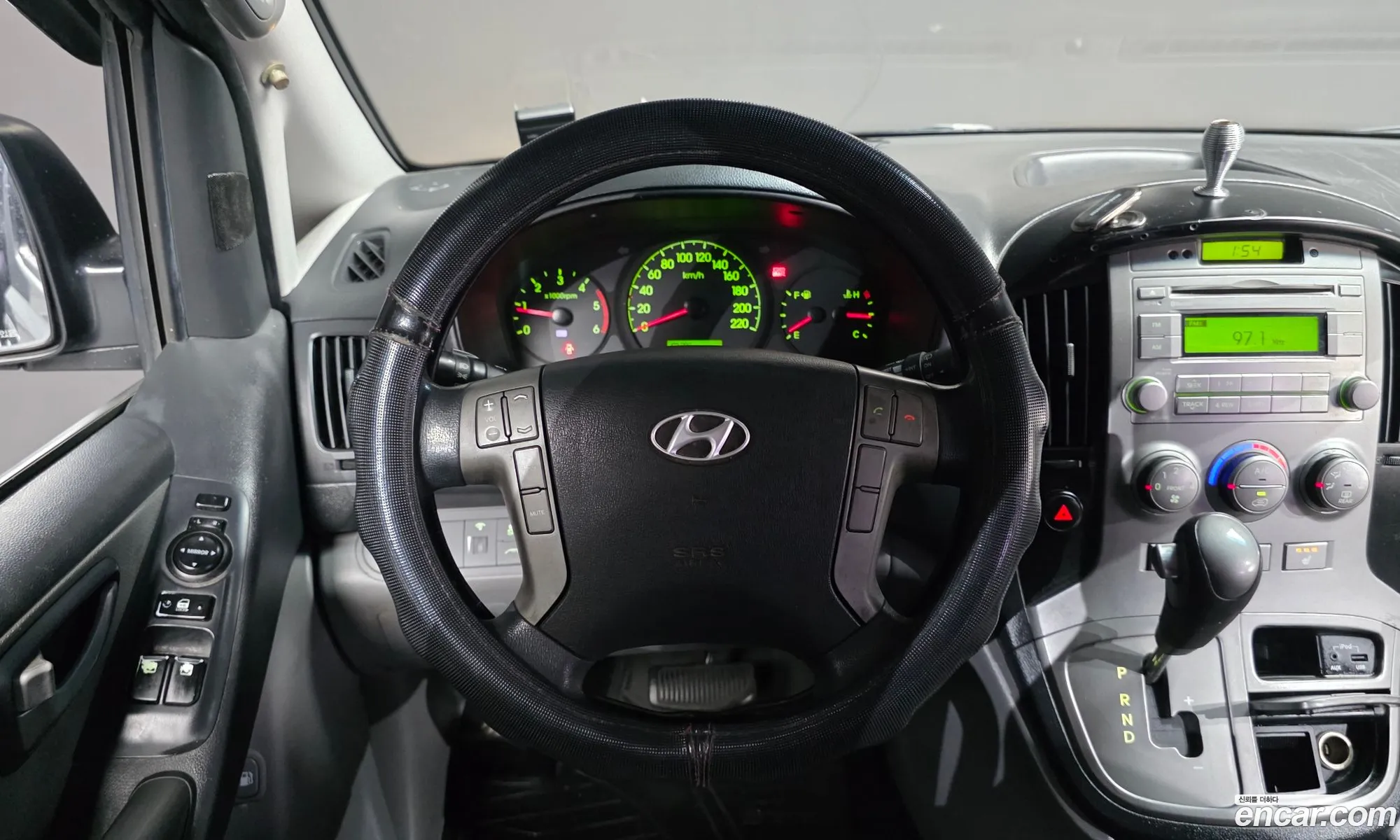 Hyundai Grand Starex 2015 — 19
