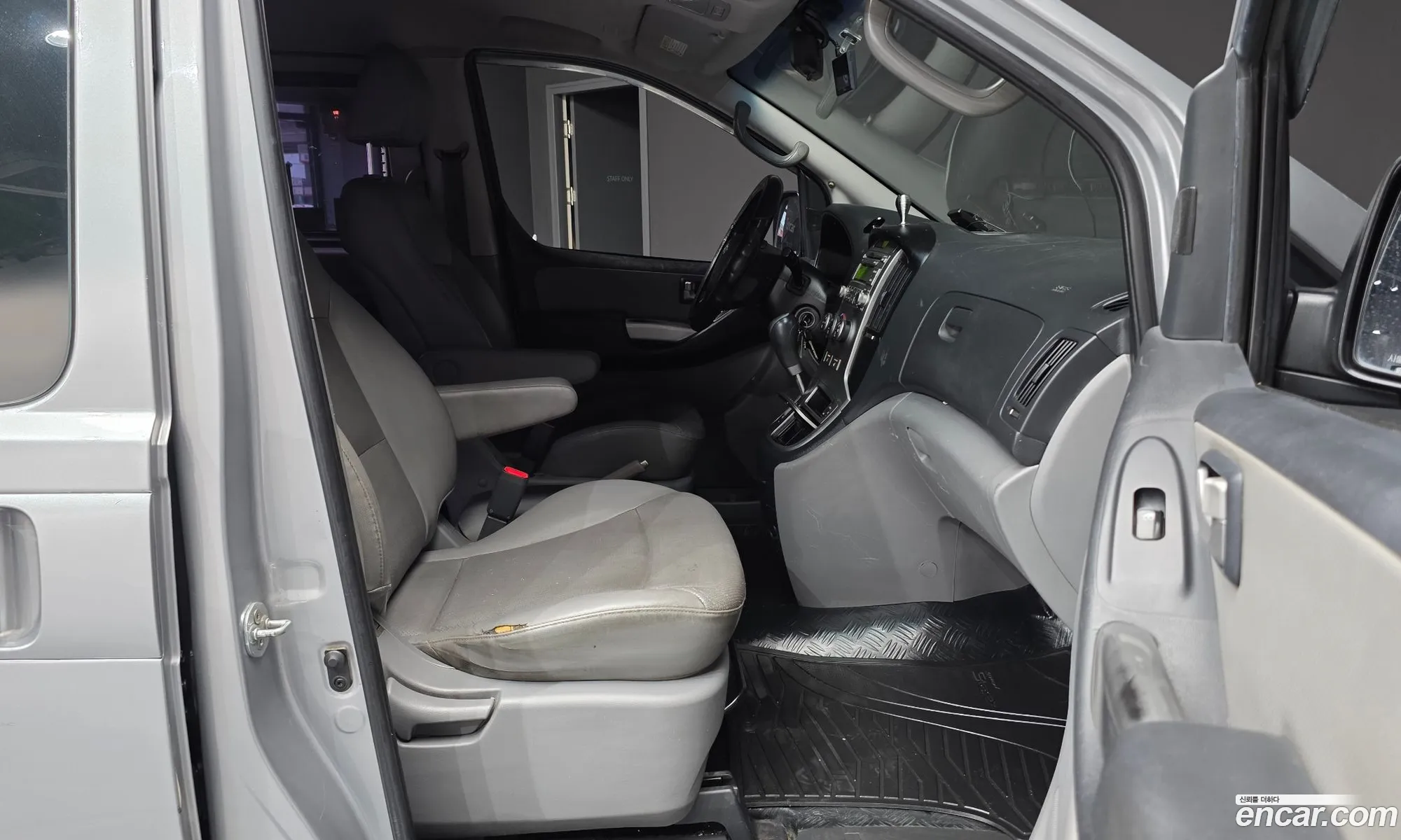 Hyundai Grand Starex 2015 — 12